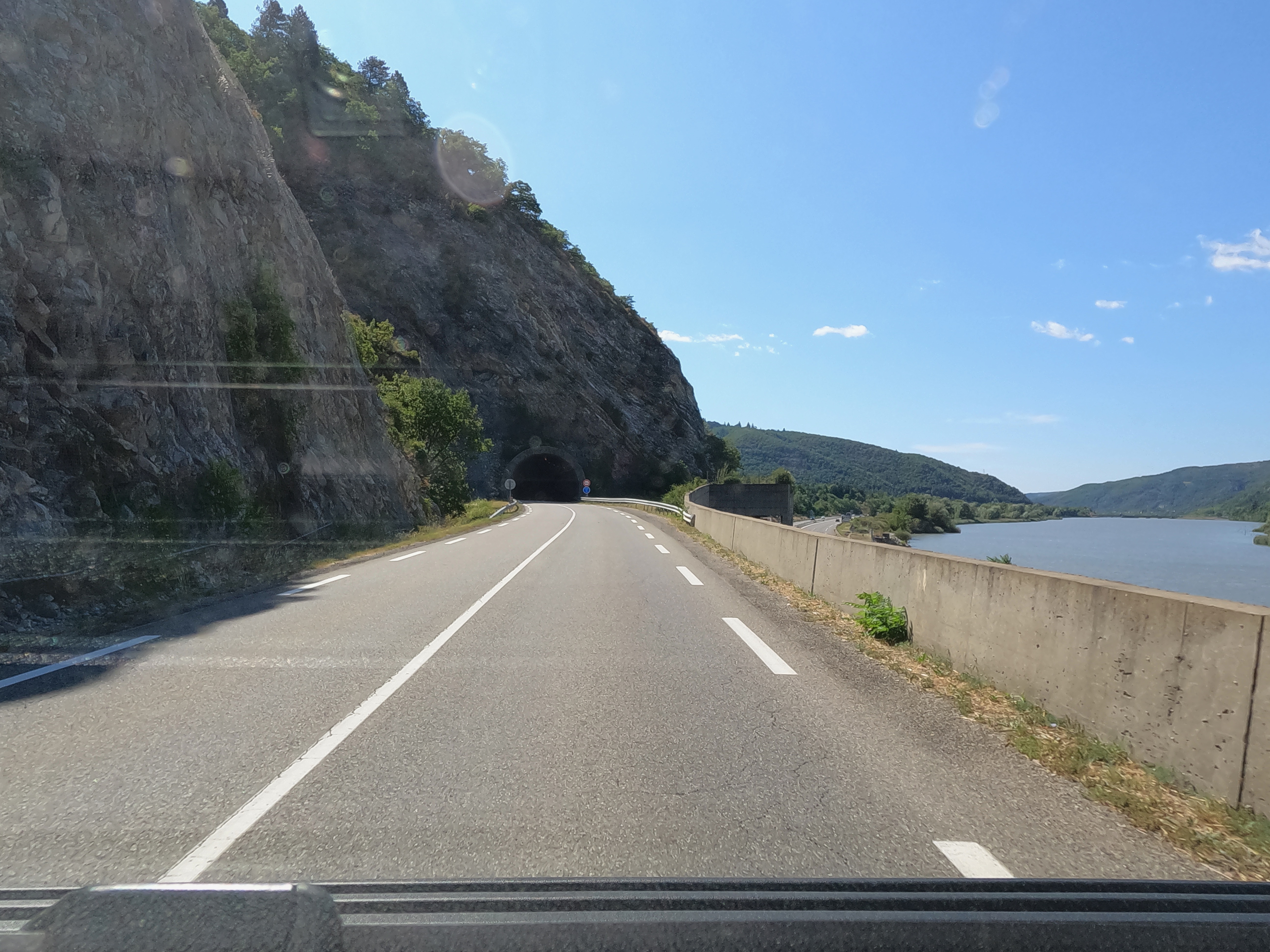 D4, 04200 Sisteron, France / 03-08-2021 11:20 / 21.26 °C en bewolkt
