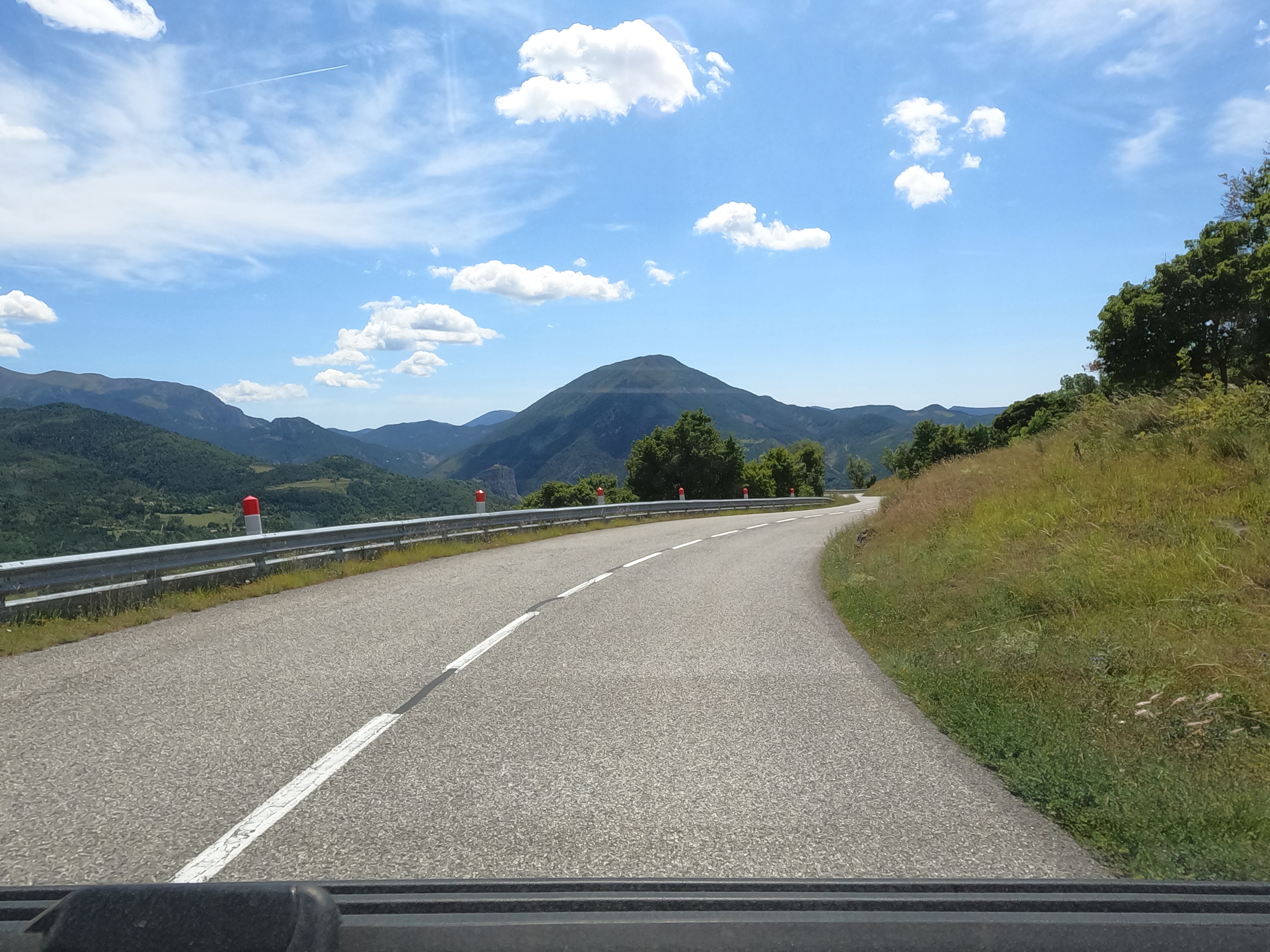 D4085, 04120 Castellane, France / 03-08-2021 12:57 / 23.34 °C en bewolkt