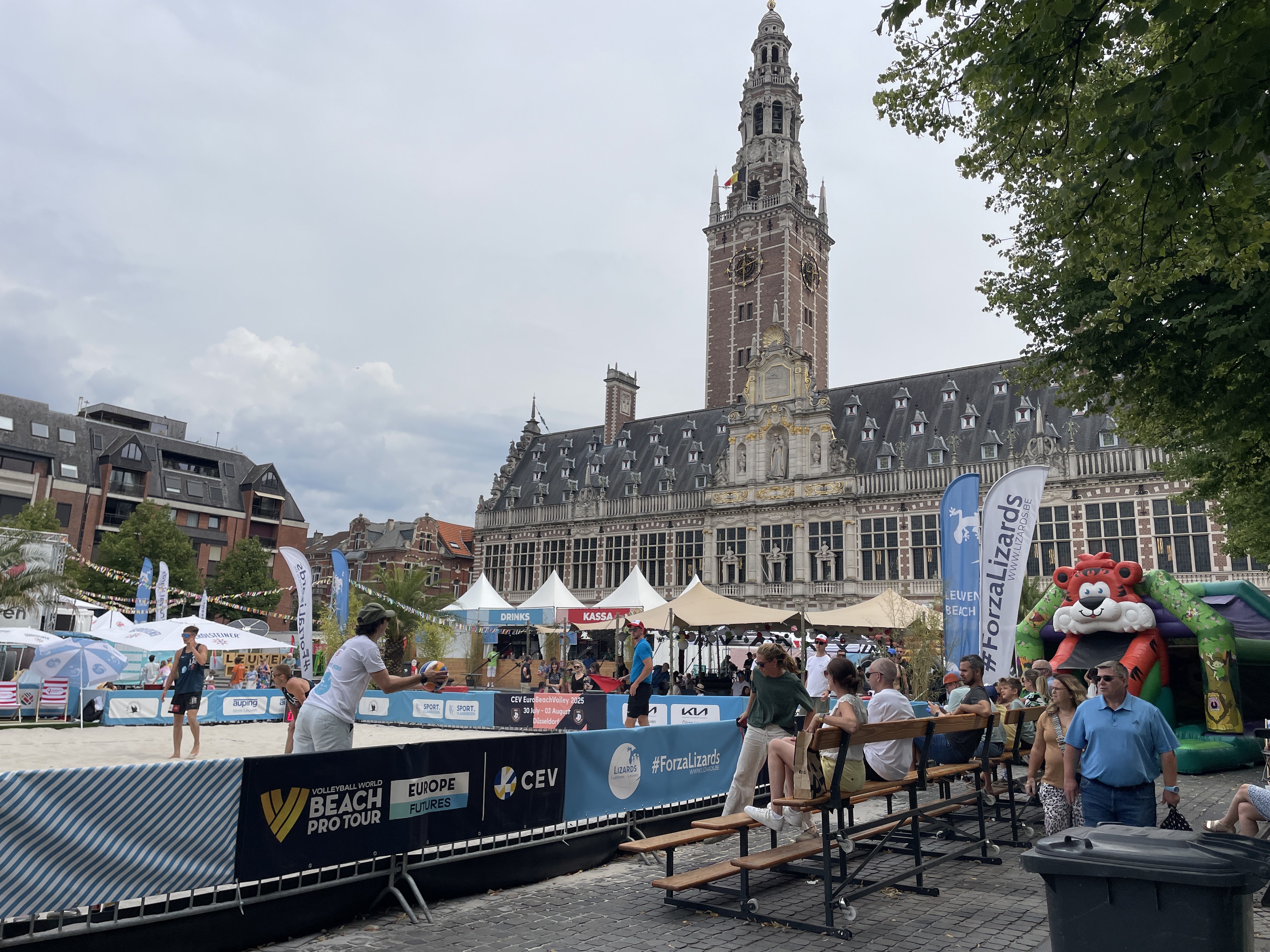 Monseigneur Ladeuzeplein 27, 3000 Leuven, Belgium / 19-07-2025 14:31 / 25.43 °C en half bewolkt / 31 m