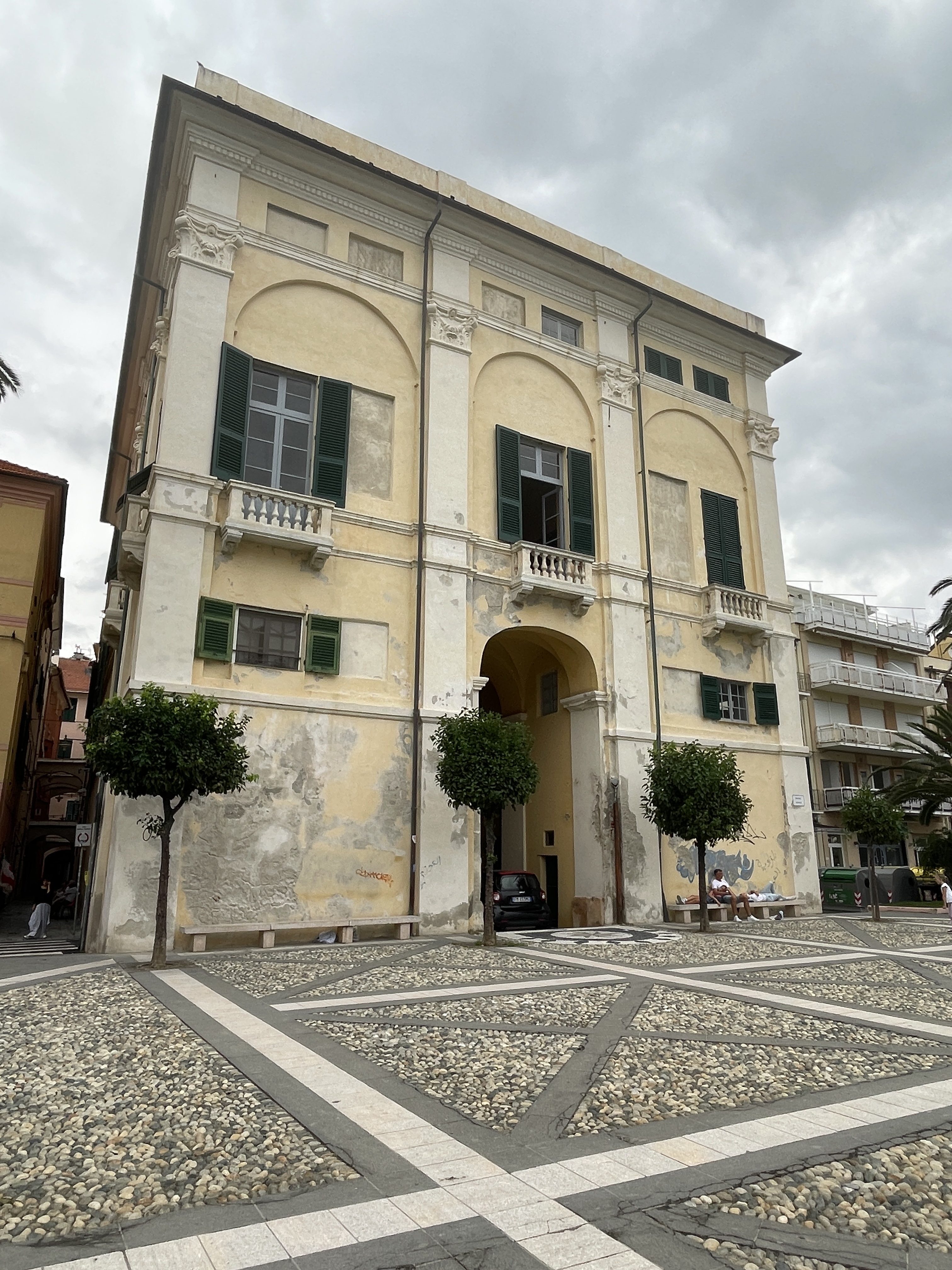 Via Concezione, 40, 17024 Finale Ligure SV, Italy / 28-08-2025 14:38 / 26.04 °C en matige regen / 7 m