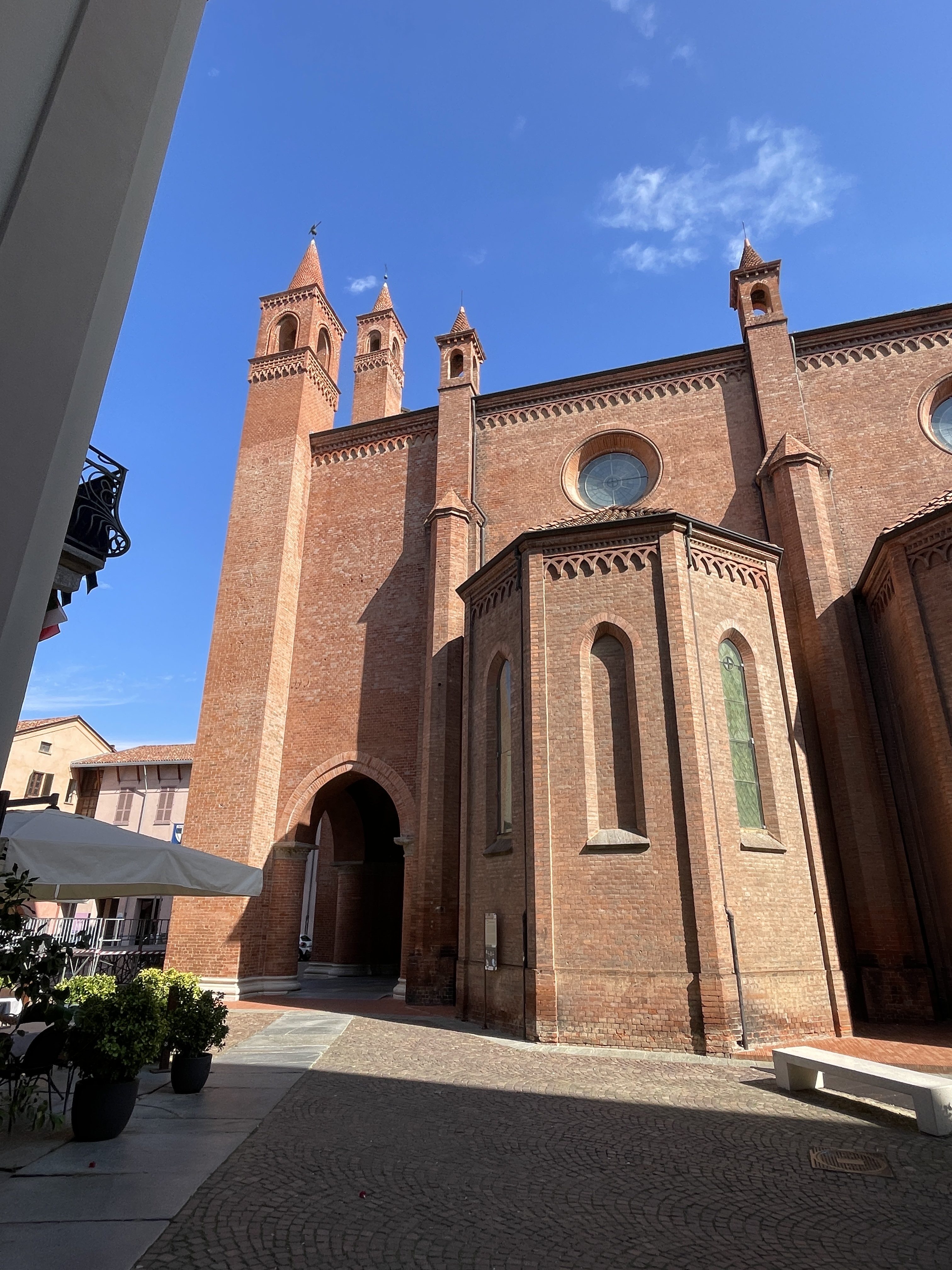 Via Mons M. Gerolamo Vida, 2A, 12051 Alba CN, Italy / 04-09-2025 10:55 / 25.32 °C en half bewolkt / 170 m