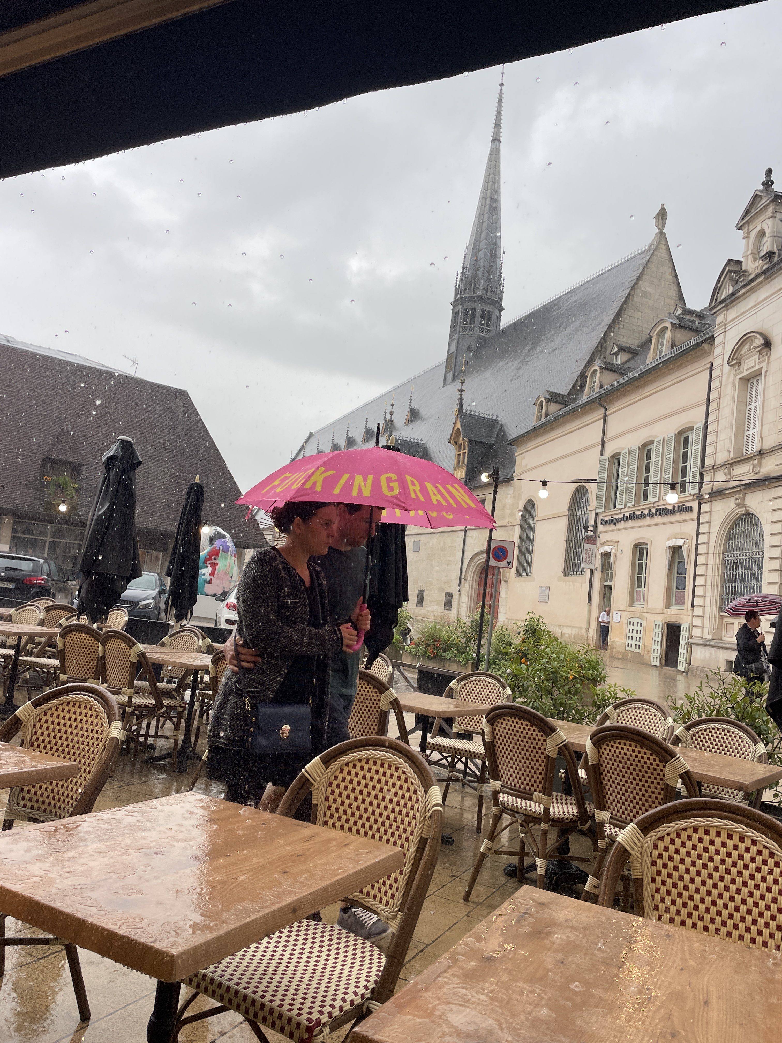 7 Pl. de la Halle, 21200 Beaune, France / 08-09-2025 15:29 / 20.41 °C en bewolkt / 217 m