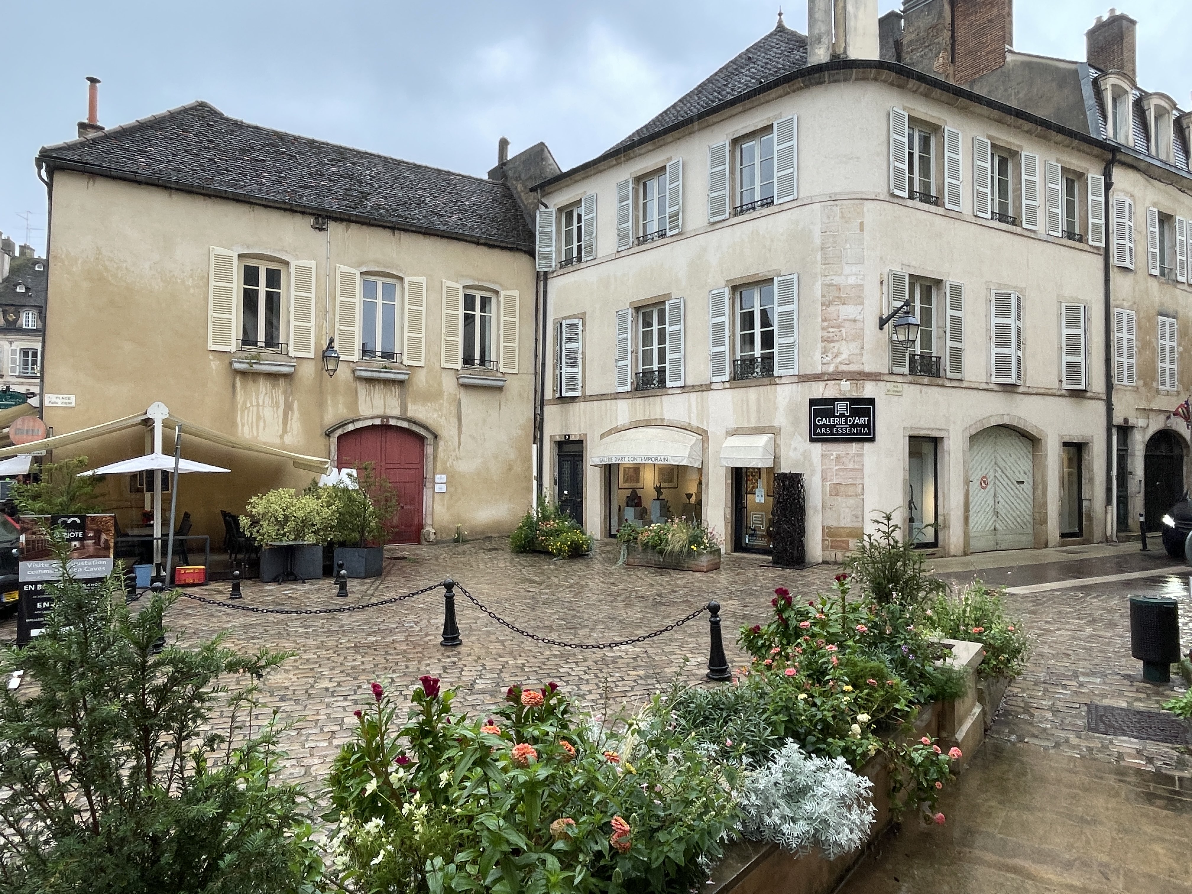 7 Pl. Félix Ziem, 21200 Beaune, France / 08-09-2025 16:07 / 20.91 °C en bewolkt / 219 m