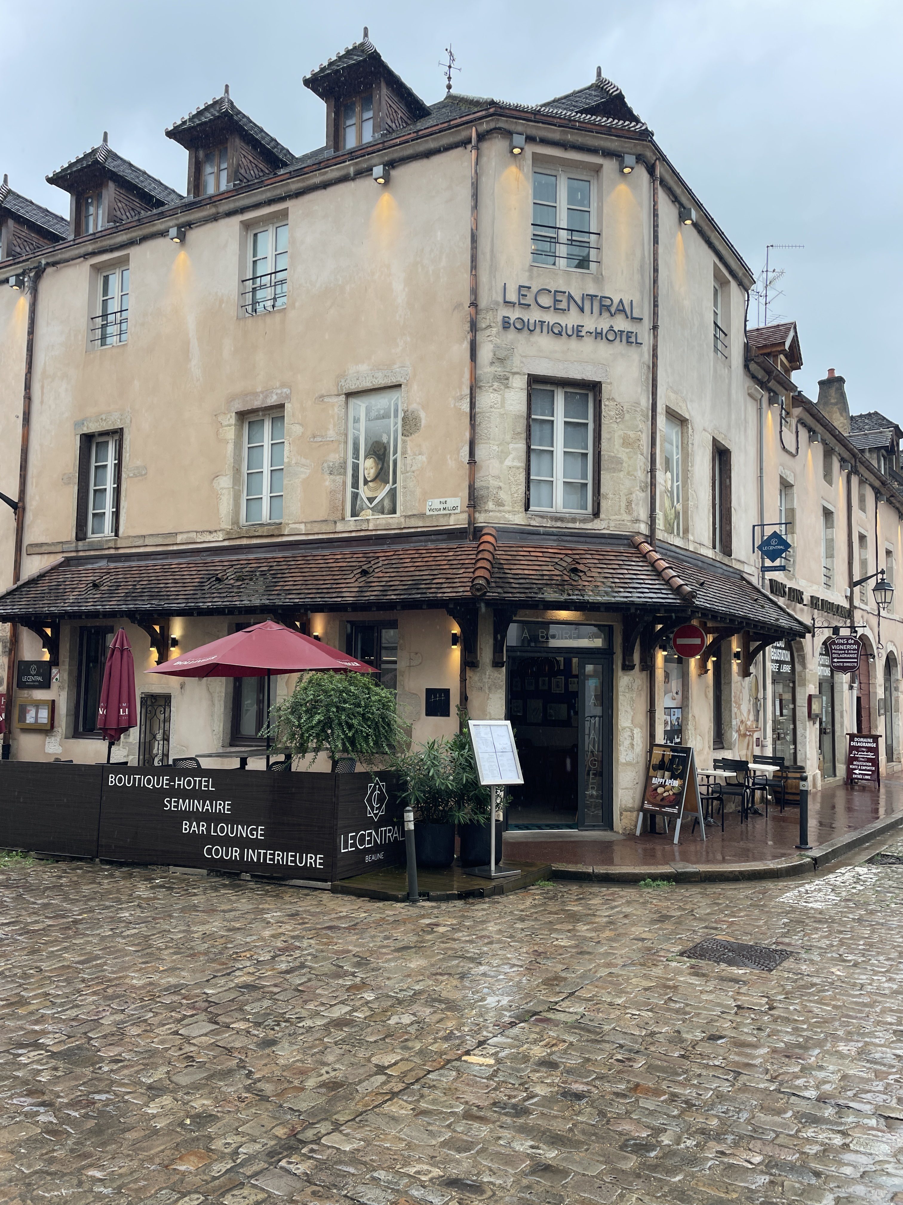16 Pl. Carnot, 21200 Beaune, France / 08-09-2025 16:13 / 20.95 °C en bewolkt / 218 m