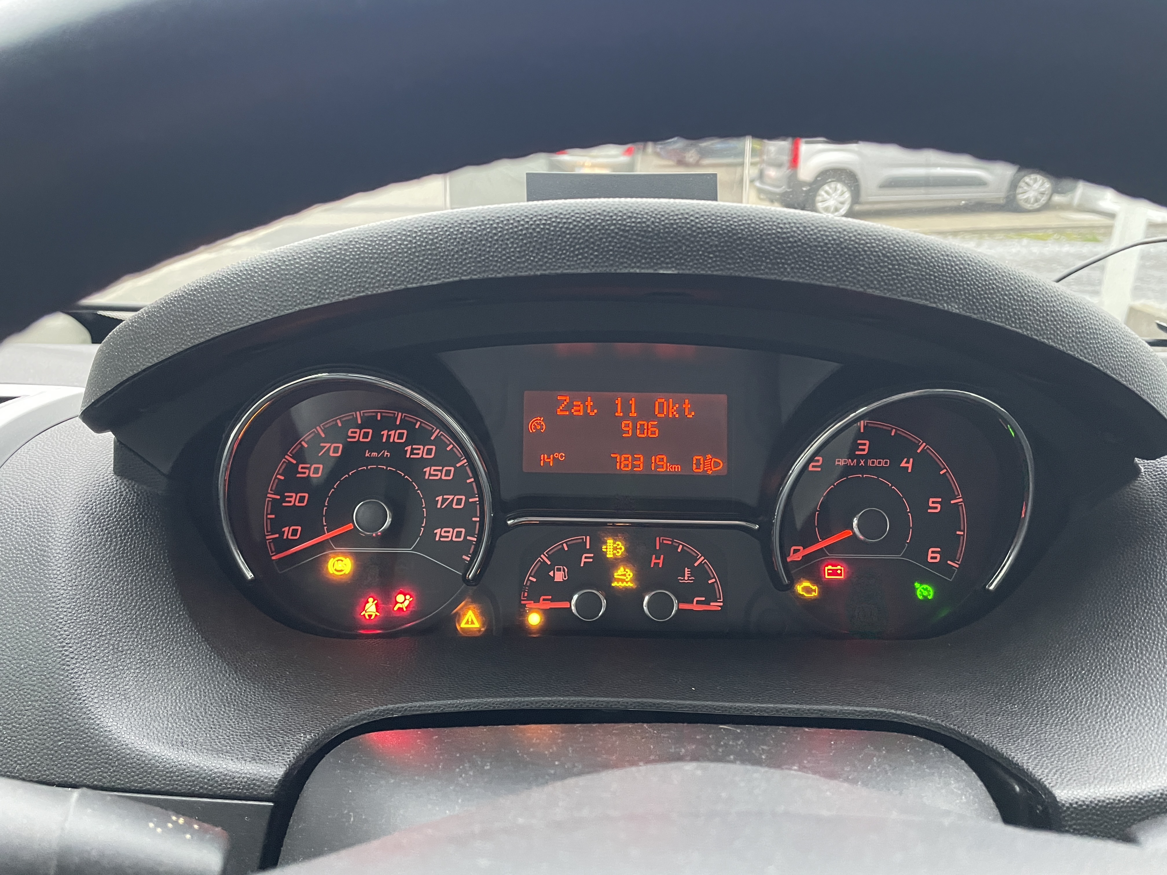 Wilgenstraat 90a, 8800 Roeselare, Belgium / 11-10-2025 09:08 / 14.65 °C en half bewolkt / 18 m