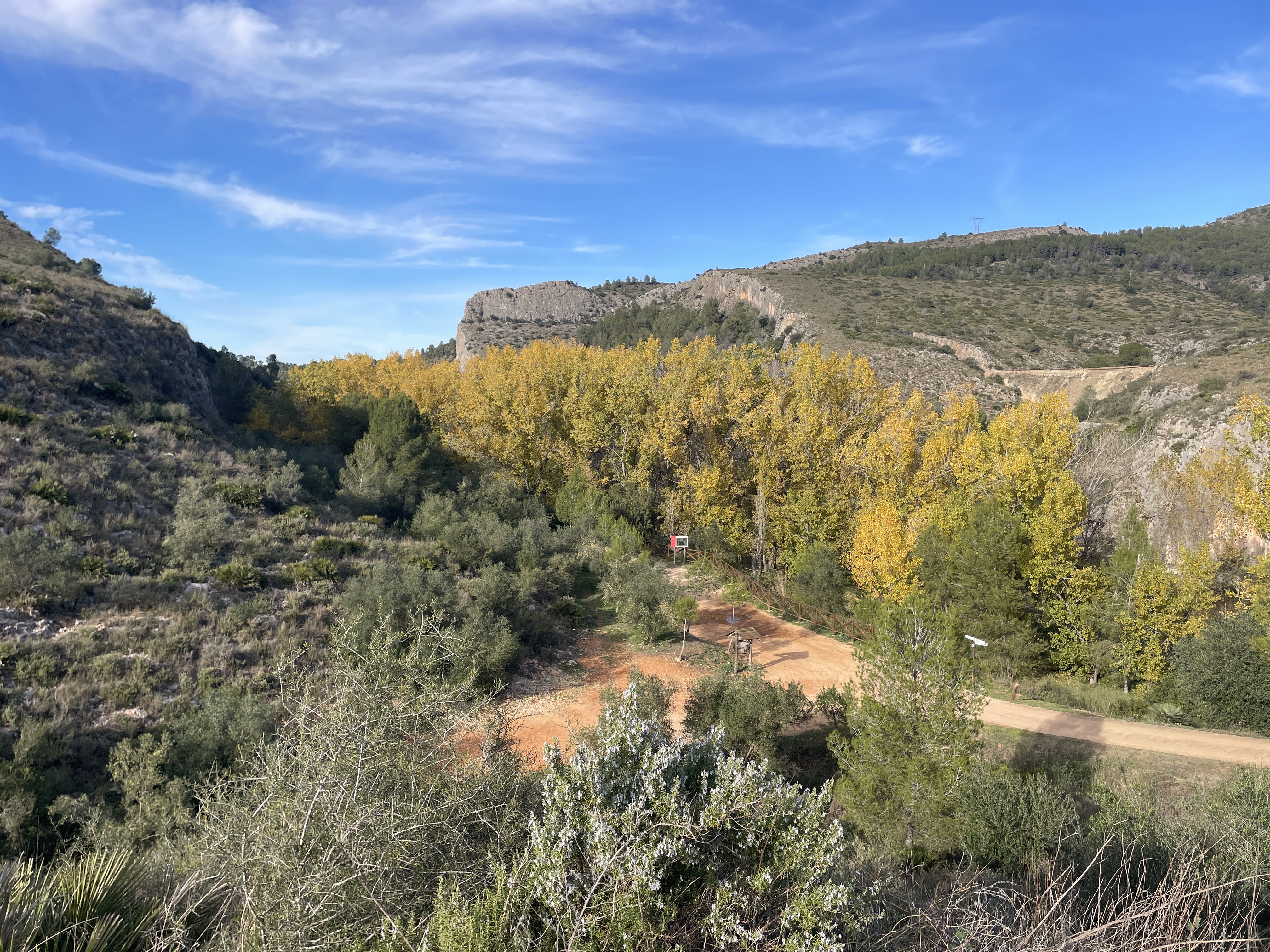 XG47+69 Bellús, Spain / 22-11-2025 15:10 / 13.62 °C en zeer lichte bewolking / 133 m