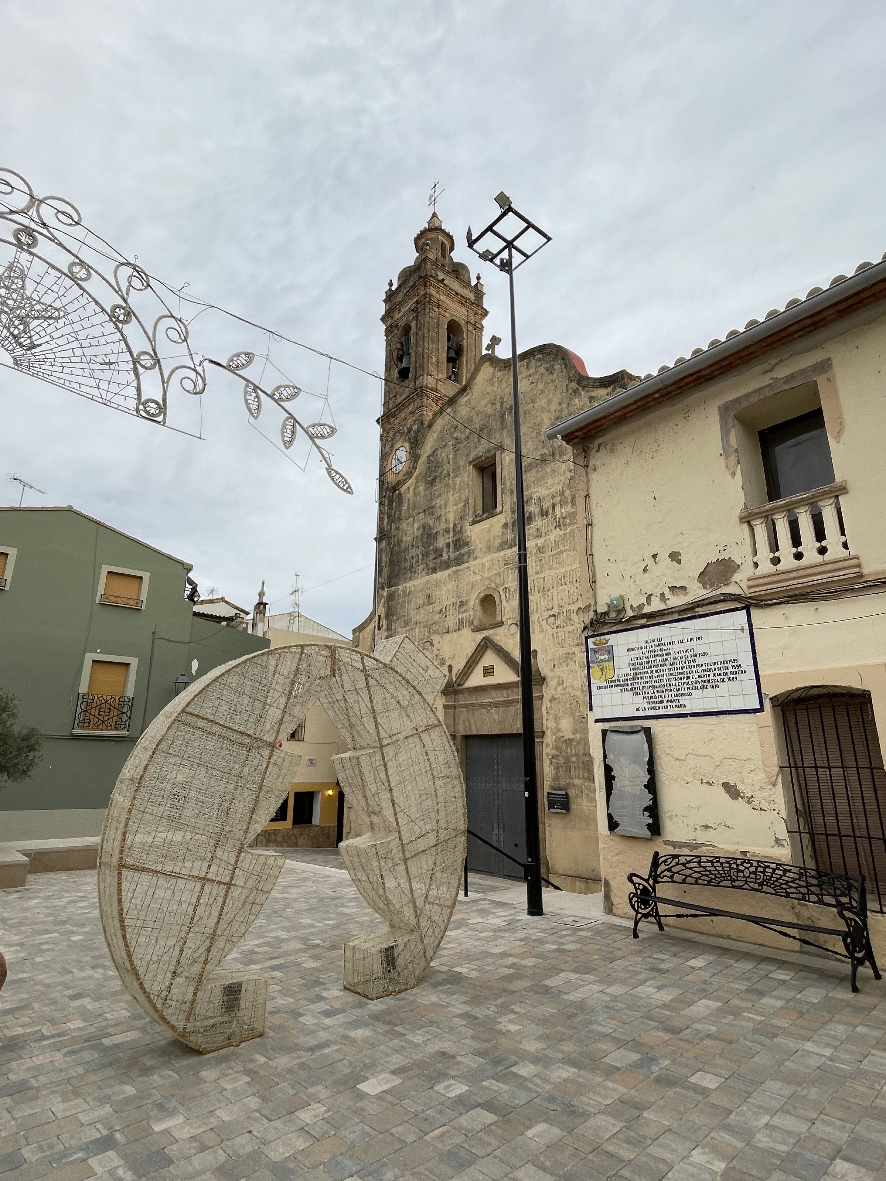 Plaça del Ajuntament, 6, 03728 Alcalalí, Alicante, Spain / 24-11-2025 16:30 / 16.8 °C en bewolkt / 233 m