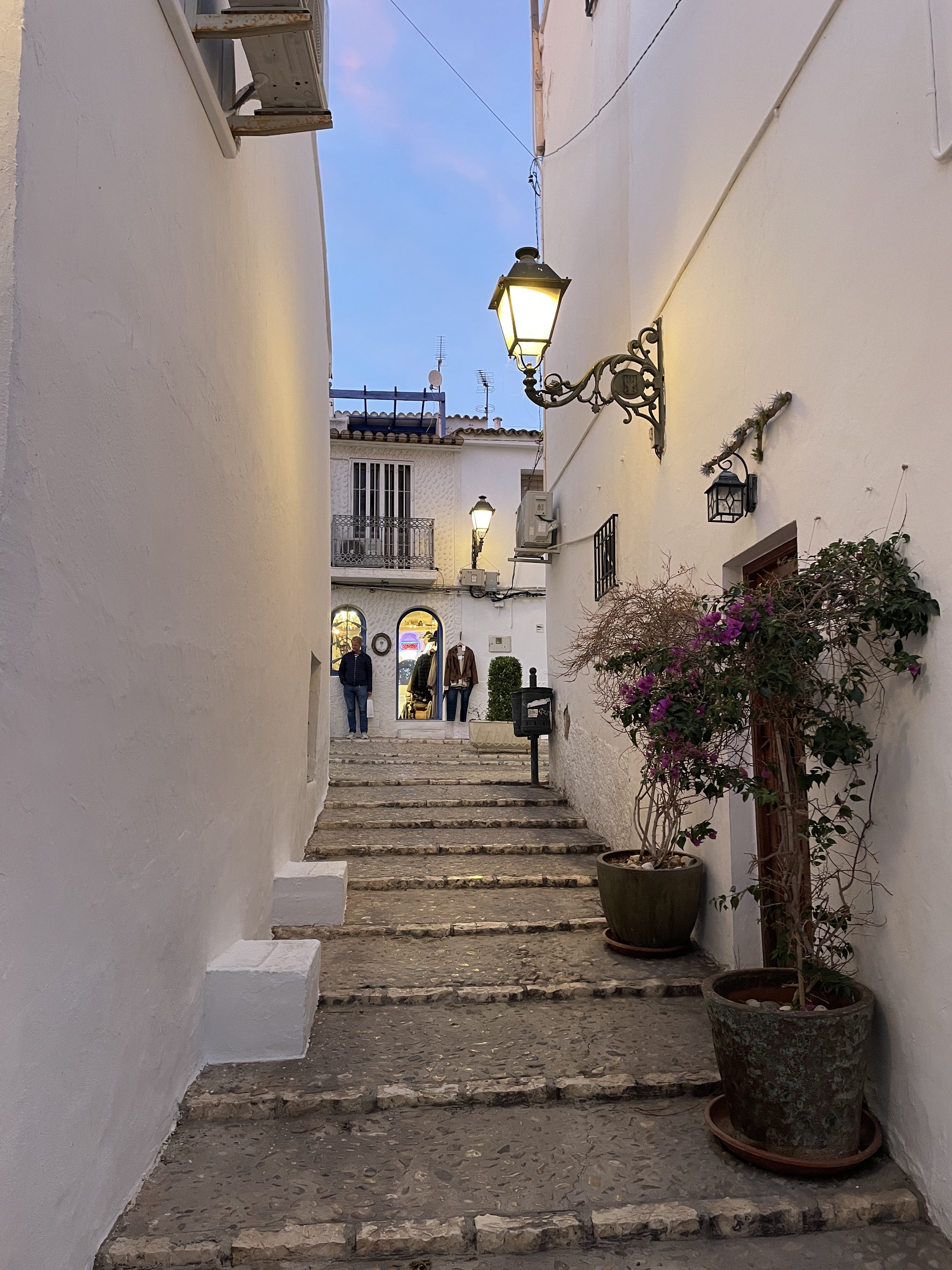 Carrer Sant Josep, 5, 03590 Altea, Alicante, Spain / 25-11-2025 17:51 / 15.04 °C en bewolkt / 62 m