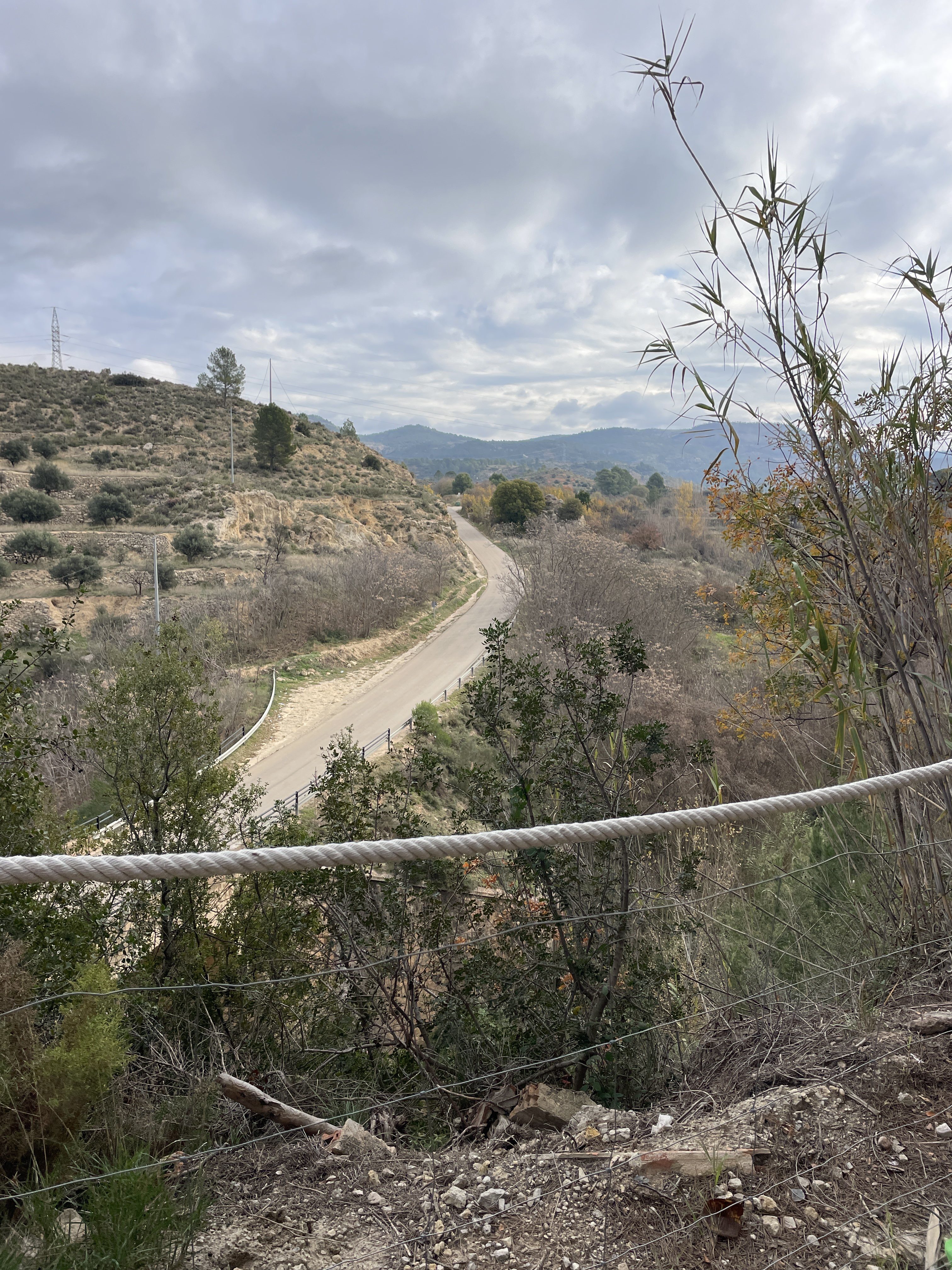 Poligono Cuatro, 803, 46622 Teresa de Cofrentes, Valencia, Spain / 30-11-2025 11:32 / 9.43 °C en bewolkt / 505 m