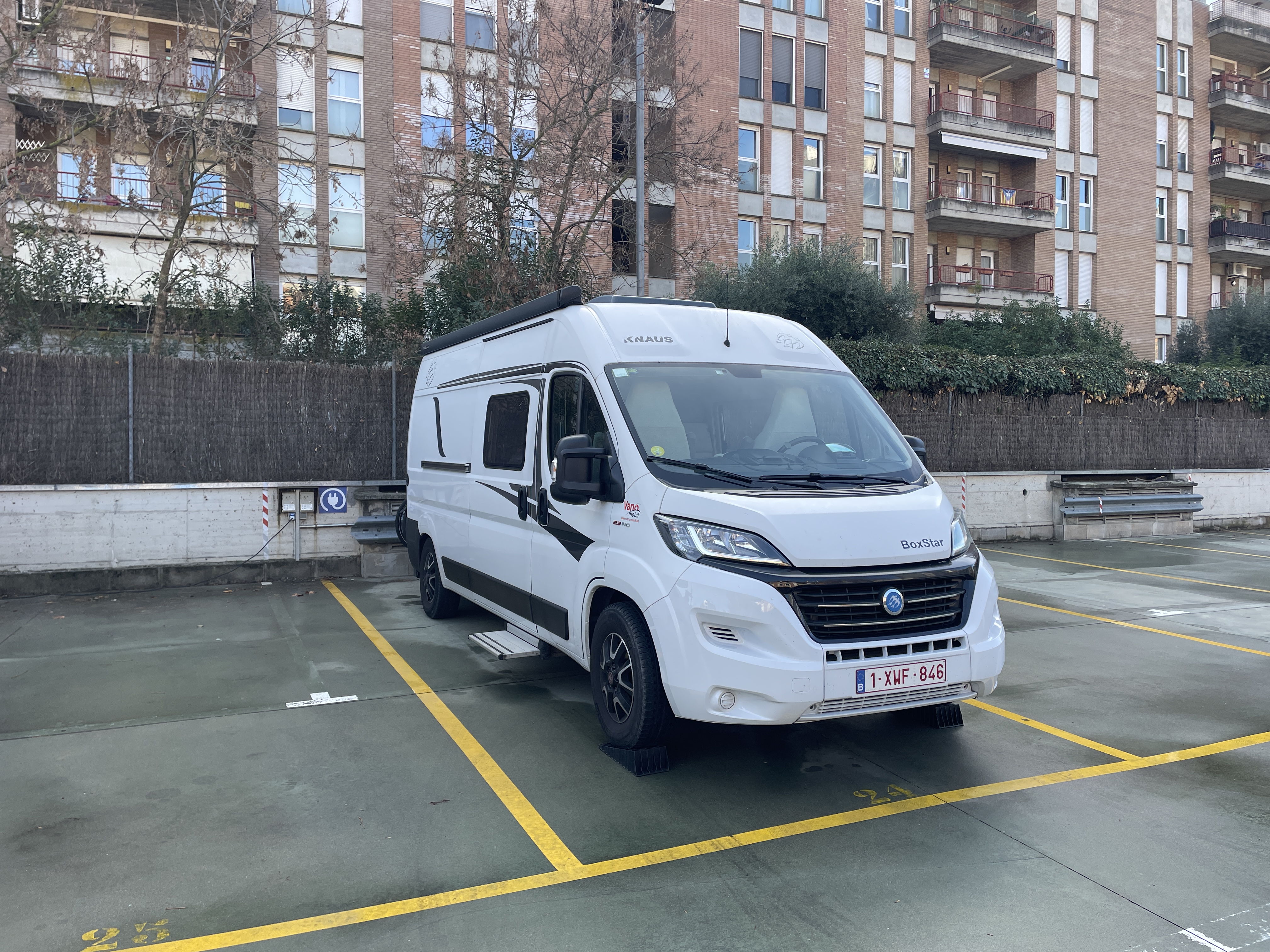 Carrer Joaquim Vayreda, 47, 17001 Girona, Spain / 03-12-2025 11:38 / 12.63 °C en zeer lichte bewolking / 69 m