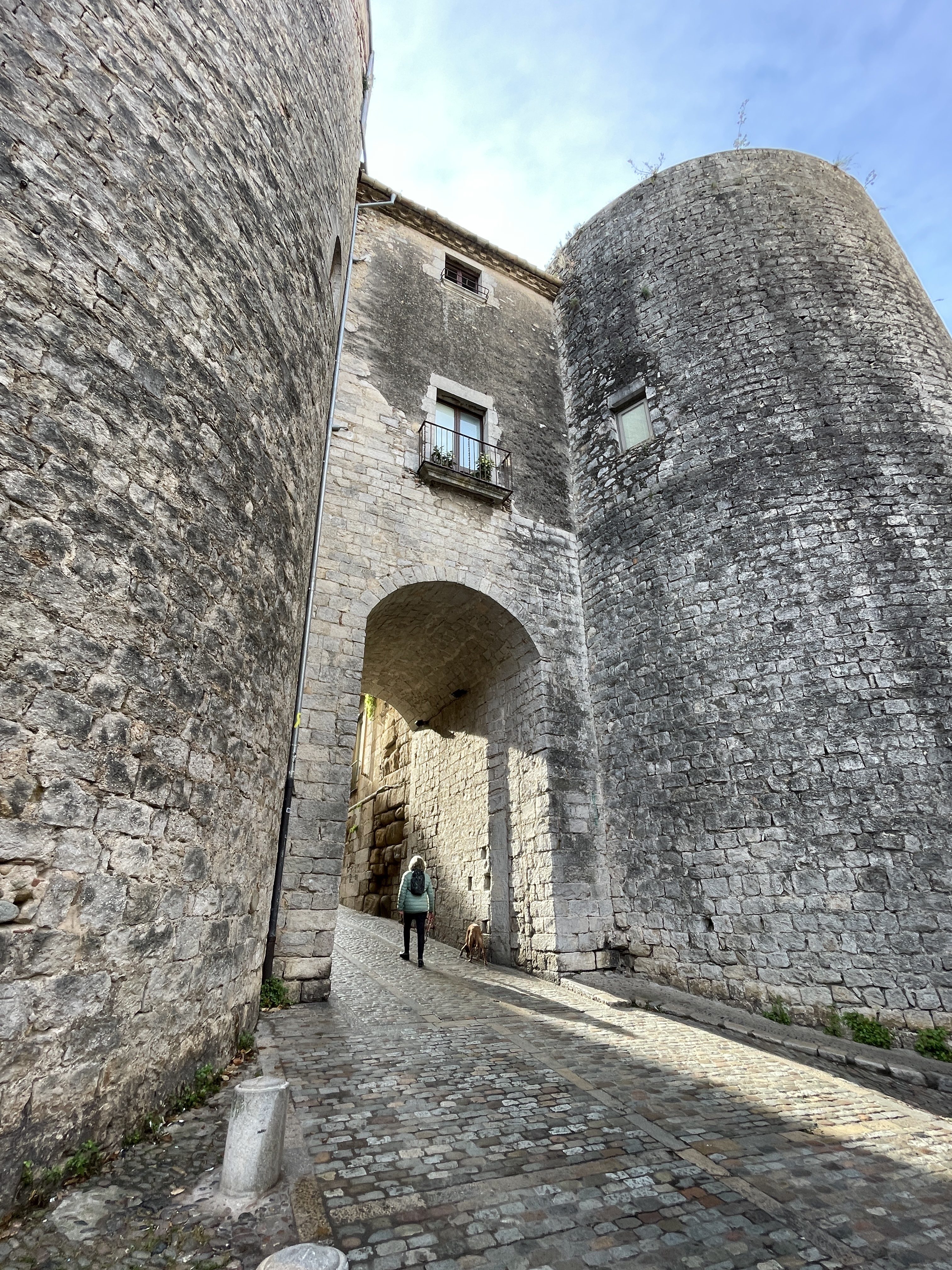 Pujada del Rei Martí, 2, 17004 Girona, Spain / 03-12-2025 12:08 / 13.11 °C en zeer lichte bewolking / 77 m