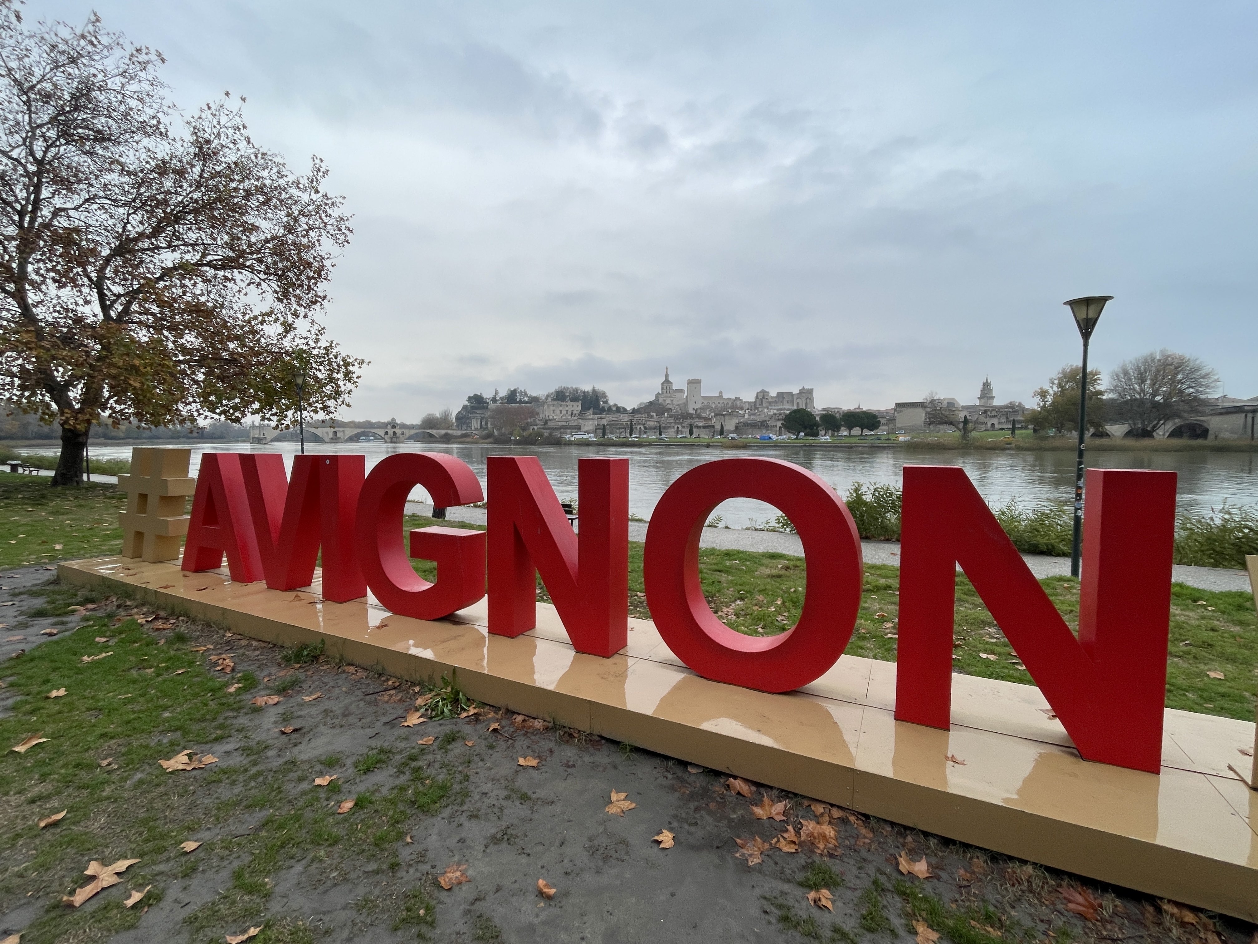 Île de Piot, 10 All. Antoine Pinay, 84000 Avignon, France / 04-12-2025 15:52 / 7.32 °C en matige regen / 14 m