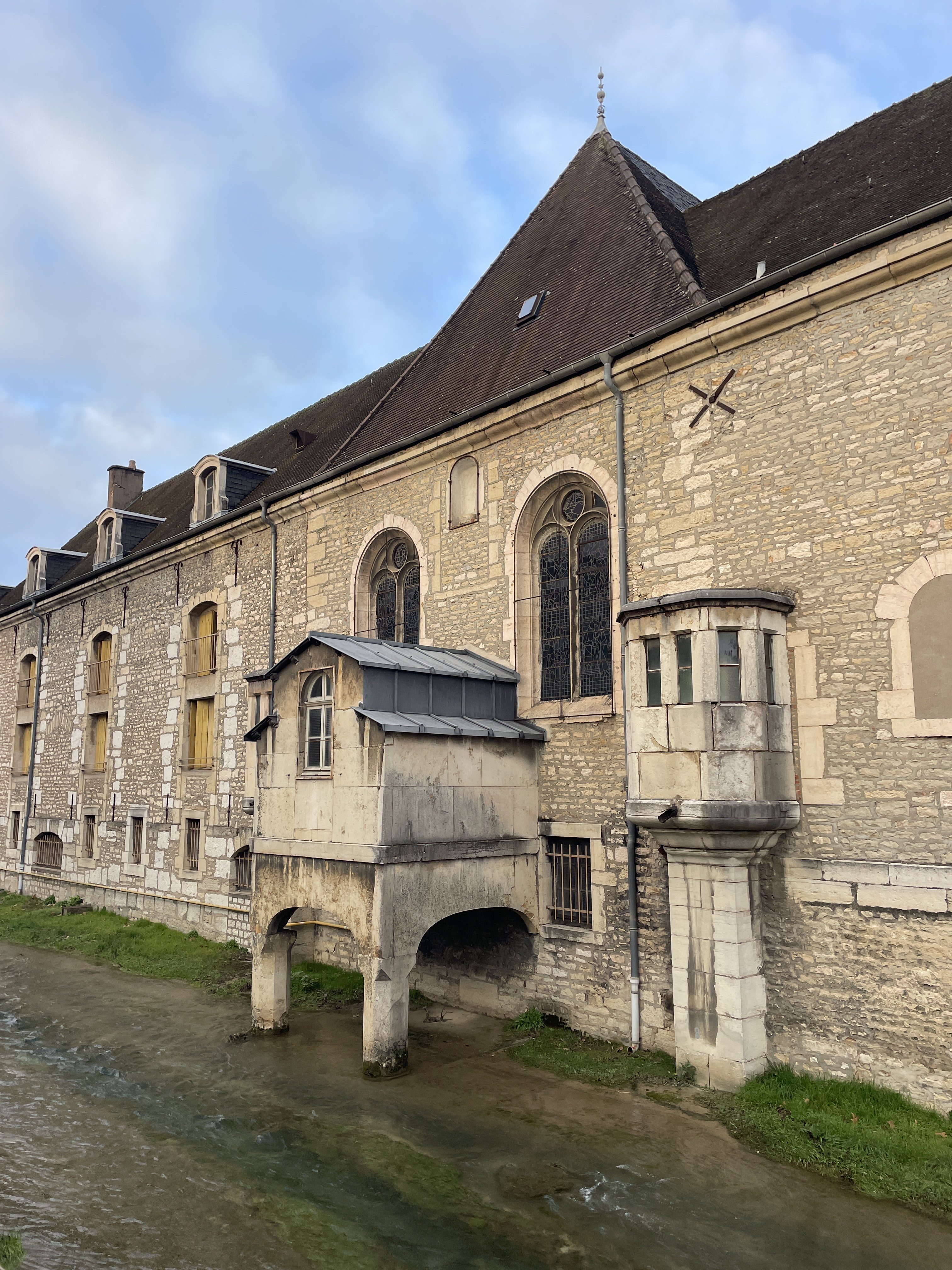 14 Quai Poyen, 21700 Nuits-Saint-Georges, France / 05-12-2025 15:52 / 4.86 °C en bewolkt / 227 m