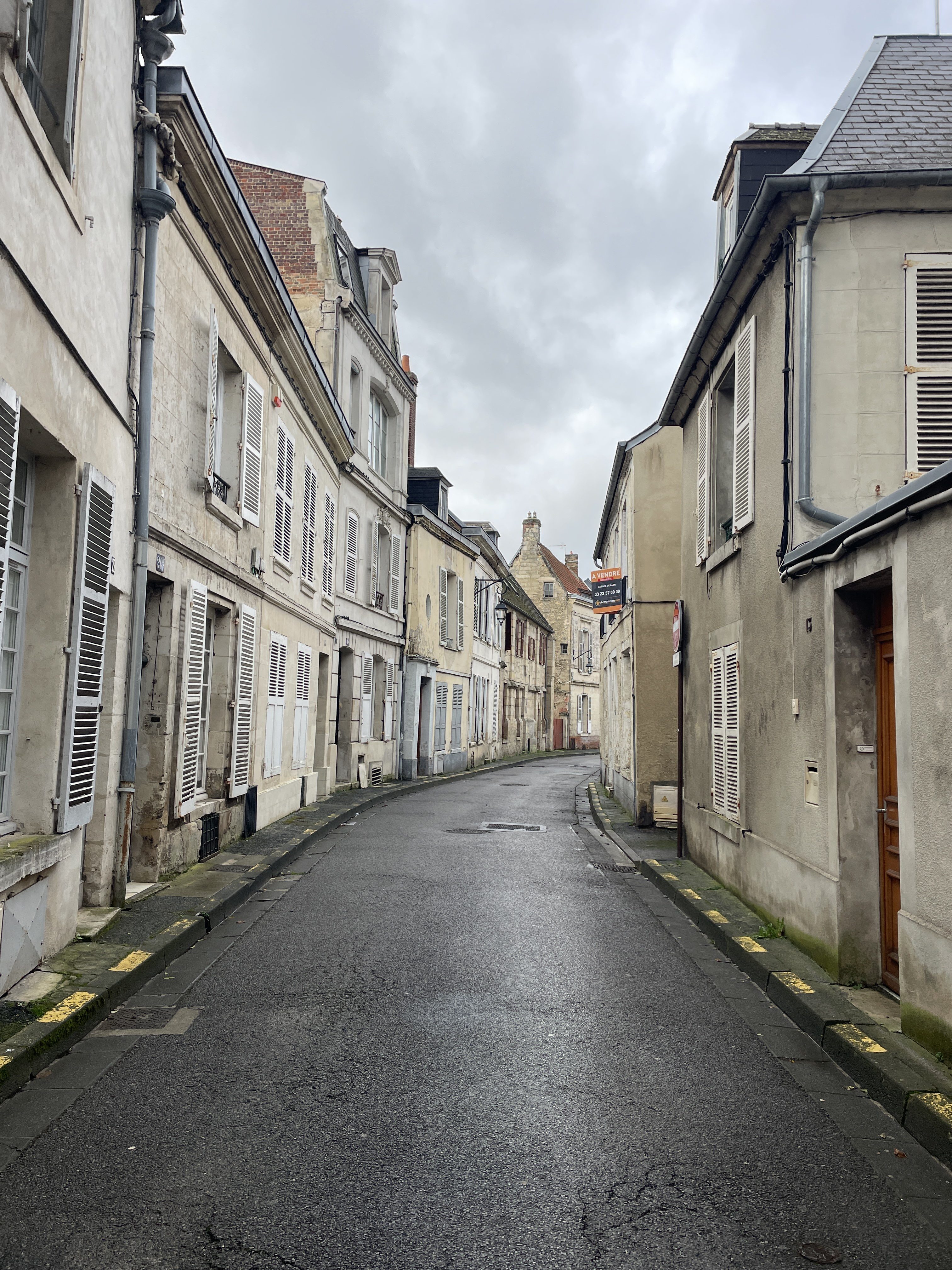 15 Rue Georges Ermant, 02000 Laon, France / 06-12-2025 13:05 / 10.52 °C en bewolkt / 174 m