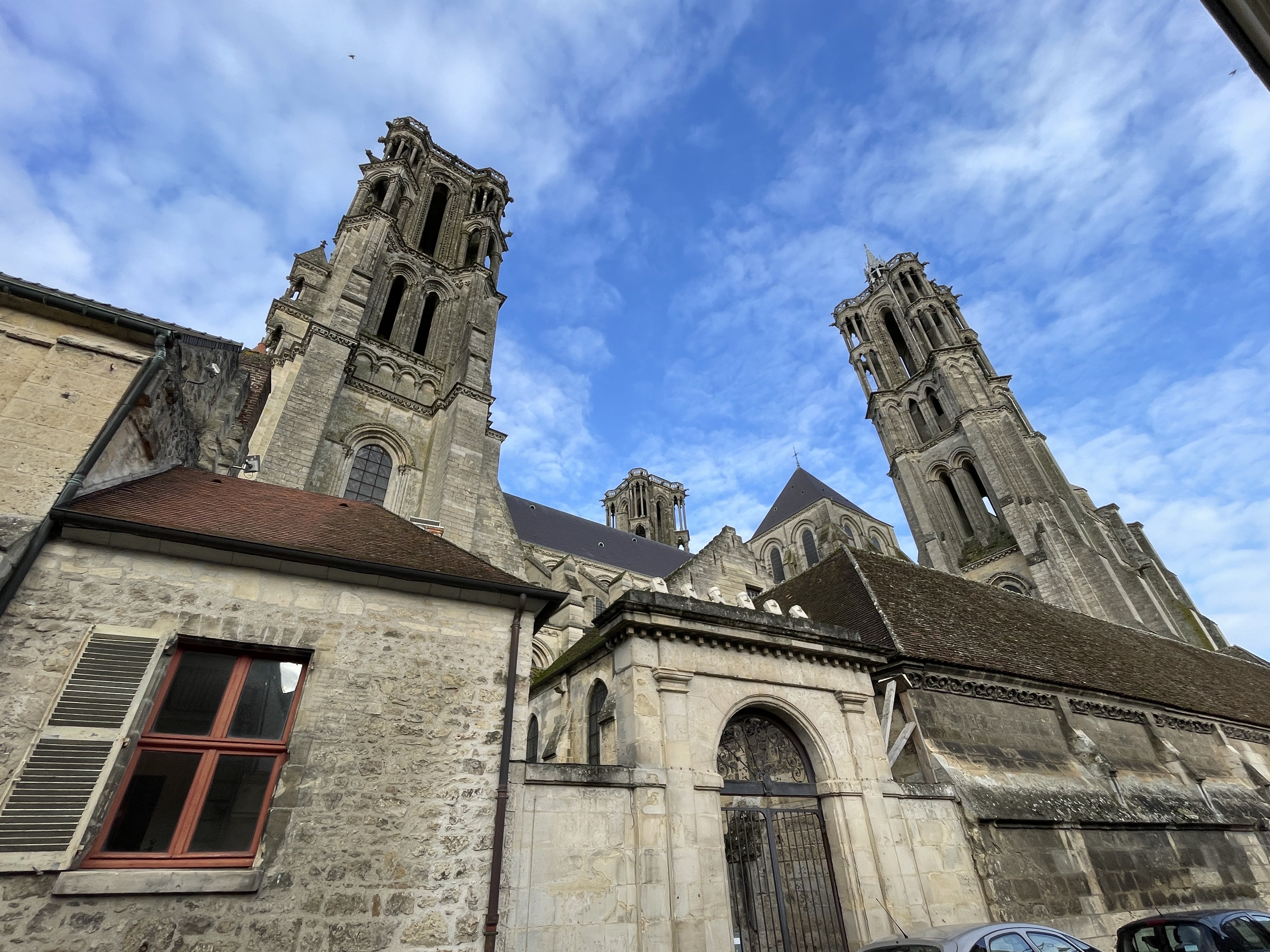 3 Rue du Cloître, 02000 Laon, France / 06-12-2025 14:26 / 10.53 °C en half bewolkt / 172 m