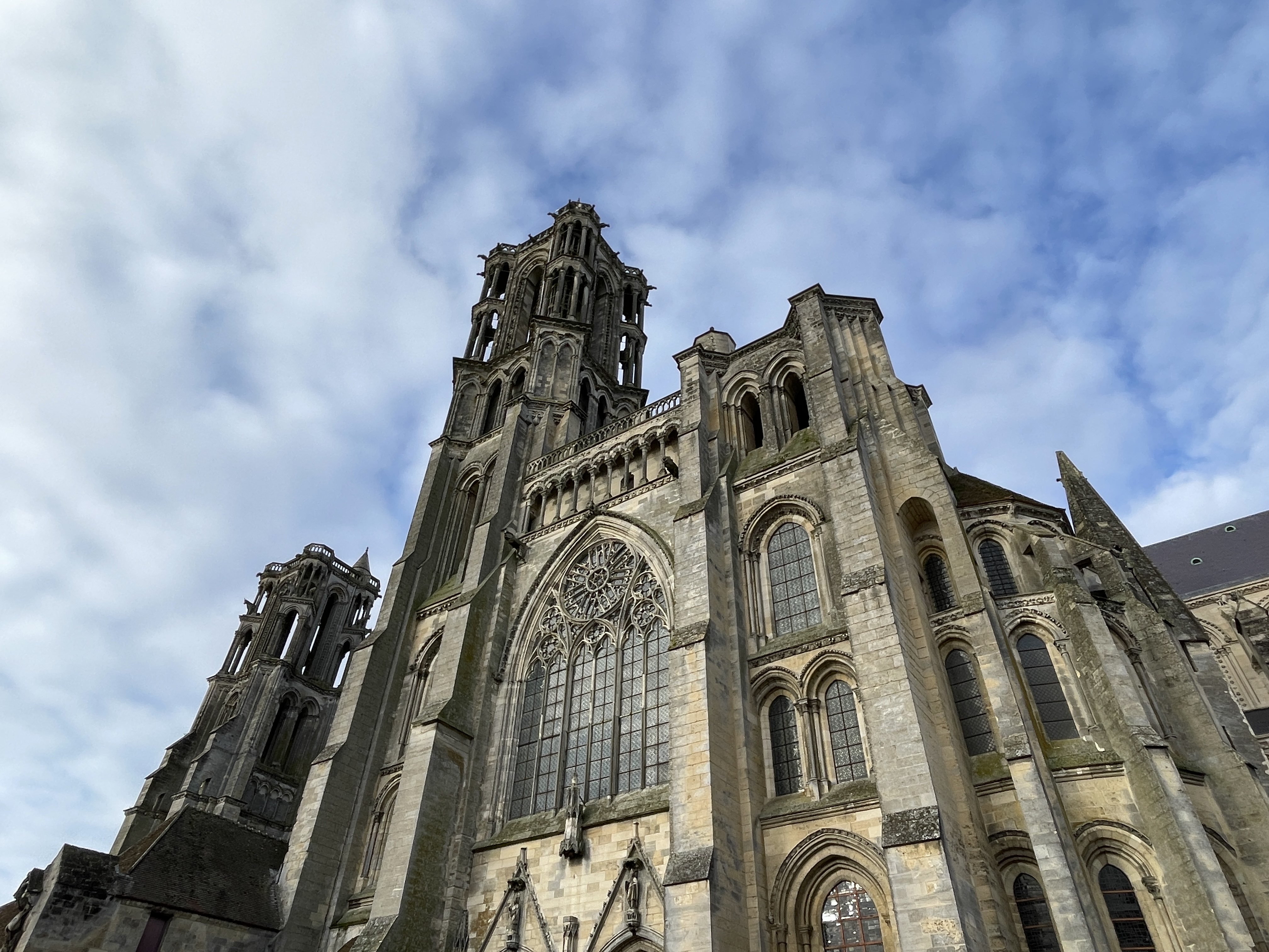 9 Bis Rue du Cloître, 02000 Laon, France / 06-12-2025 14:28 / 10.53 °C en half bewolkt / 173 m