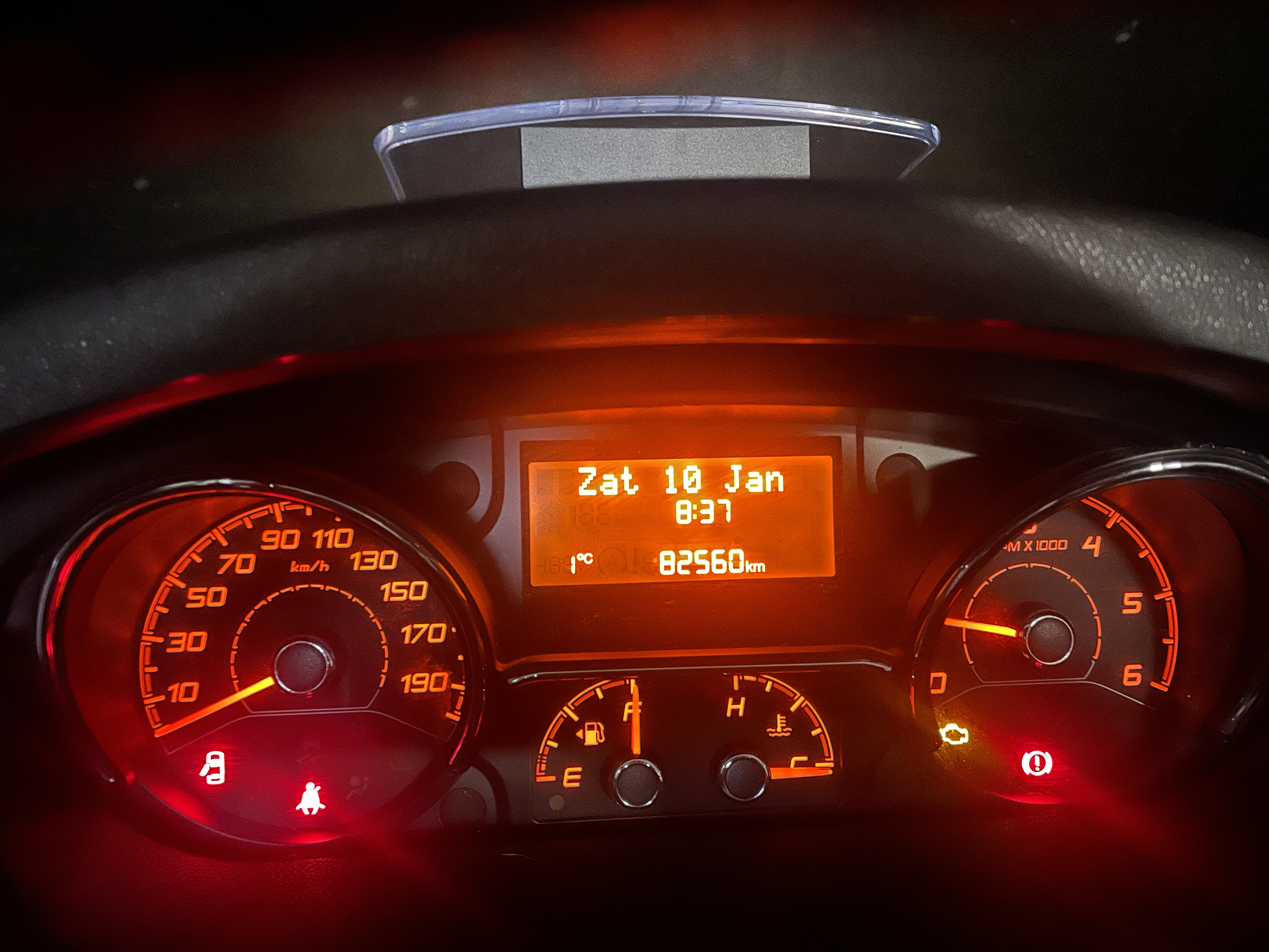 Wilgenstraat 71, 8800 Roeselare, Belgium / 10-01-2026 07:41 / 0.32 °C en lichte sneeuw / 27 m