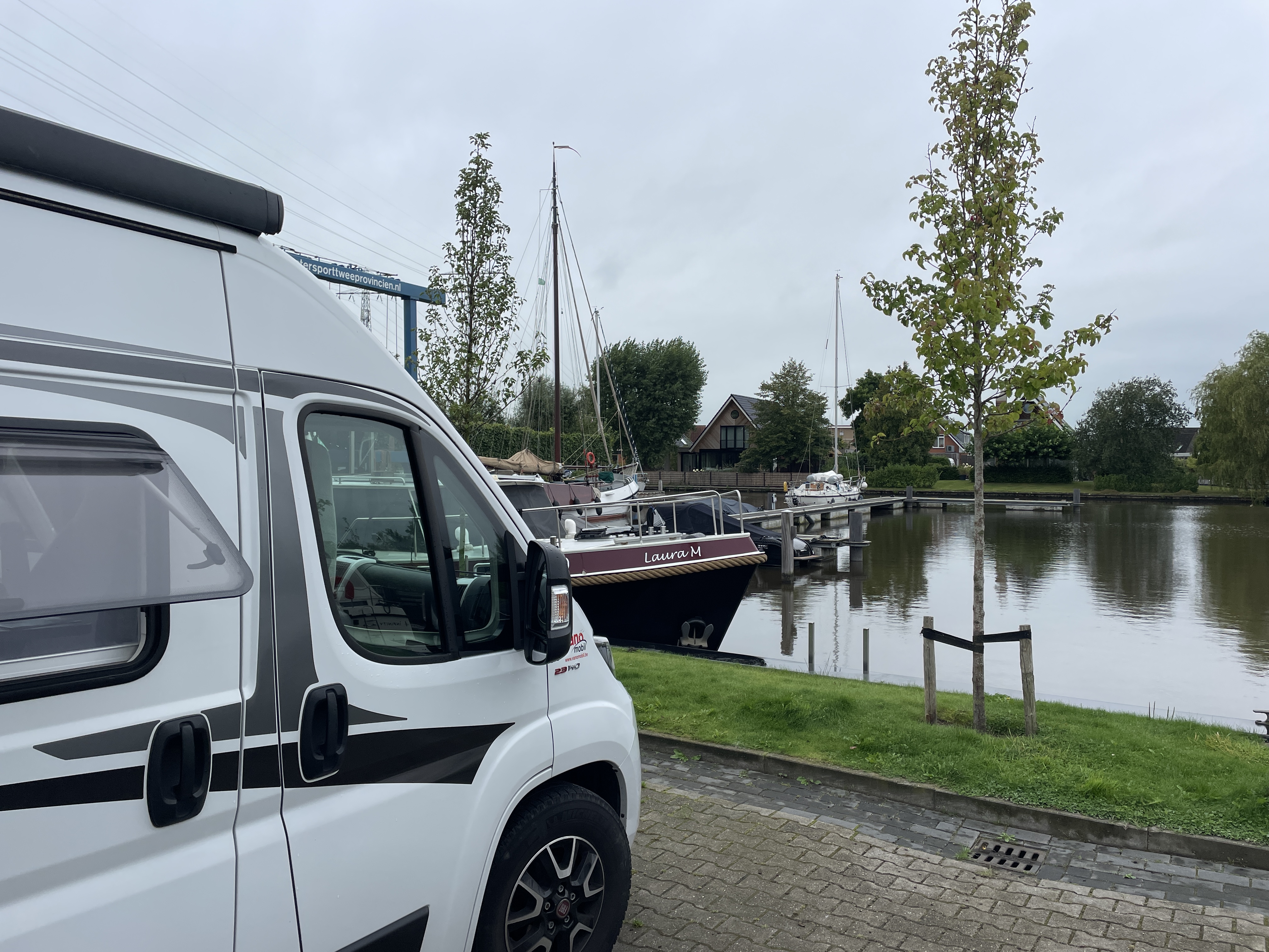 De Zwemmer 3, 8939 CA Leeuwarden, Netherlands / 24-08-2024 11:47 / 24.55 °C en lichte regen