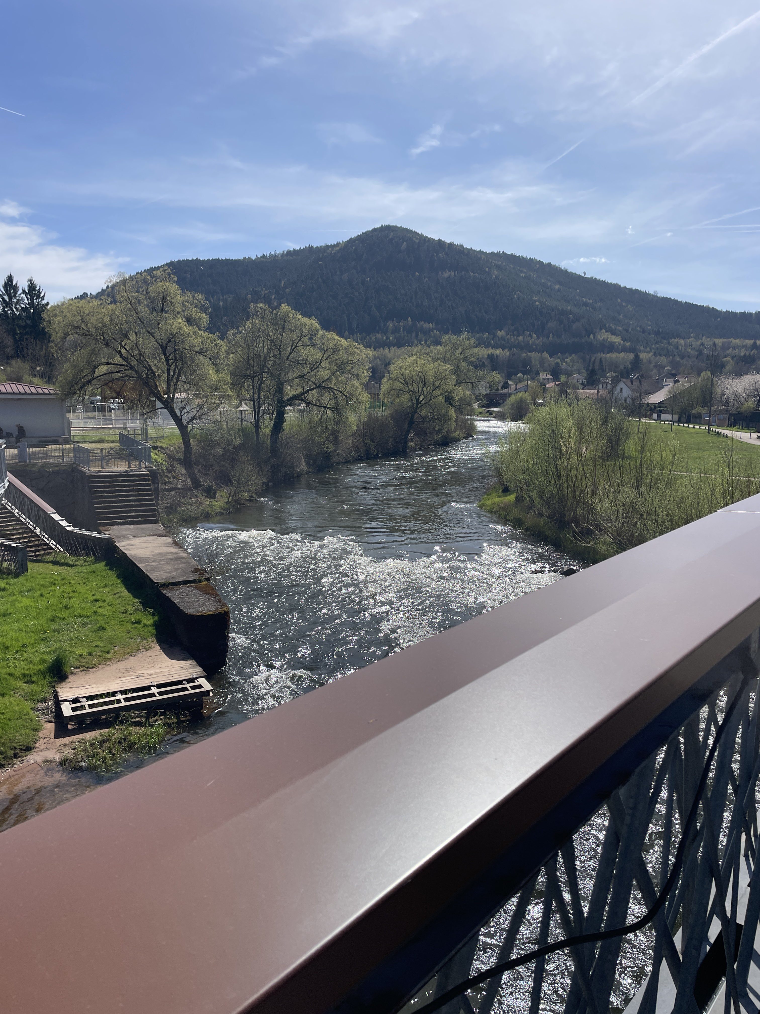 Passerelle, 10 Rue de la Piscine, 88110 Raon-l'Étape, France / 06-04-2026 14:53 / 15.77 °C en bewolkt / 289 m