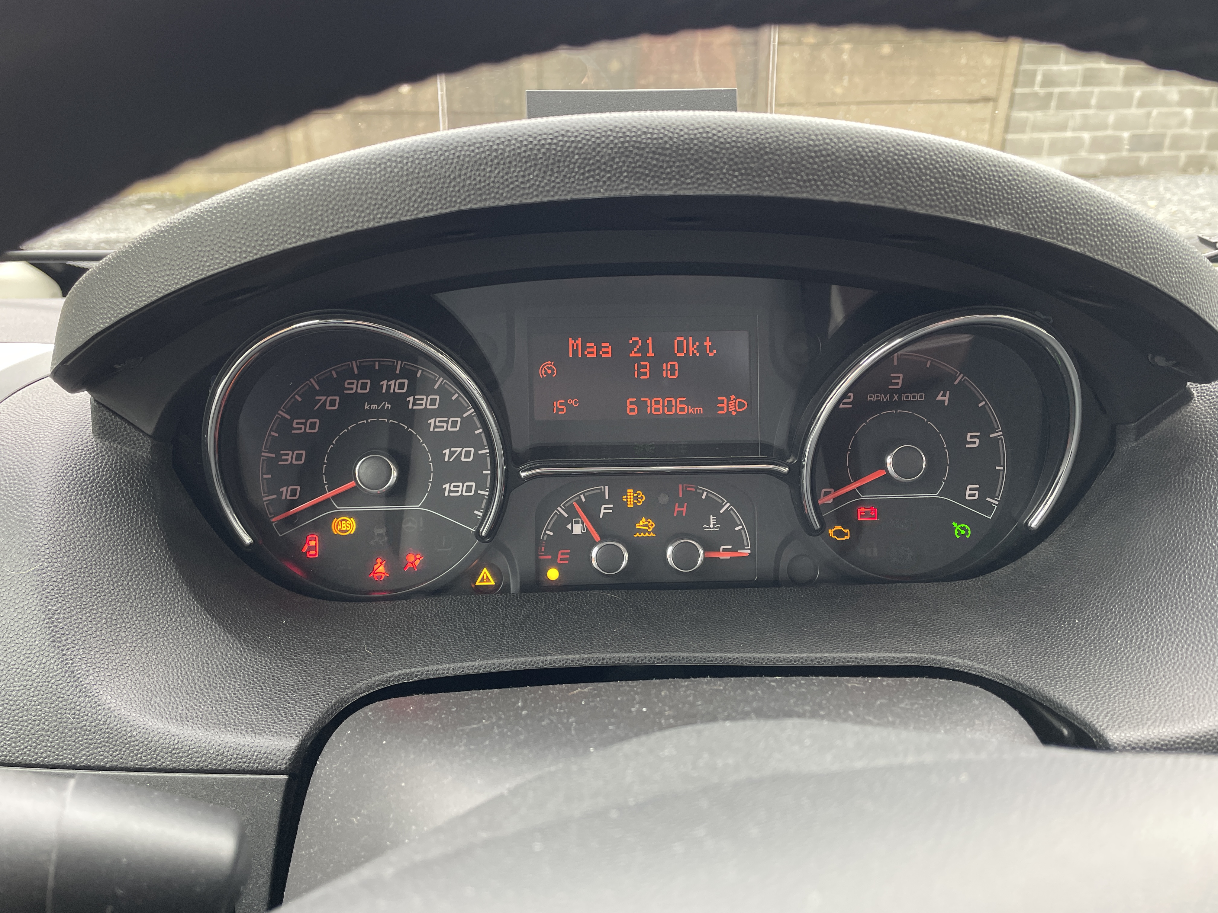 Wilgenstraat 71, 8800 Roeselare, Belgium / 21-10-2024 14:17 / 14.19 °C en bewolkt