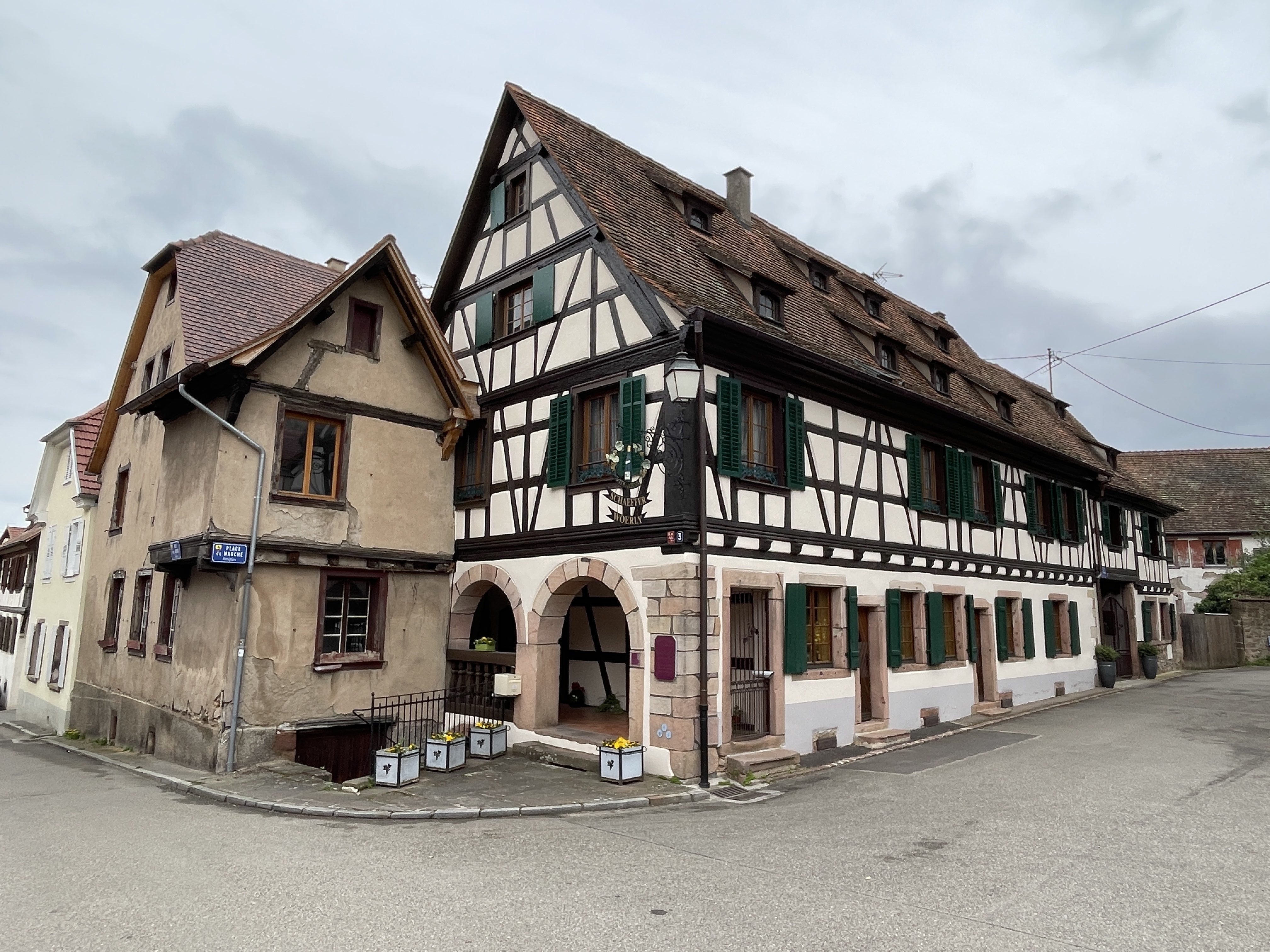 7 Pl. du Marché, 67650 Dambach-la-Ville, France / 10-04-2026 11:46 / 12.31 °C en bewolkt / 212 m