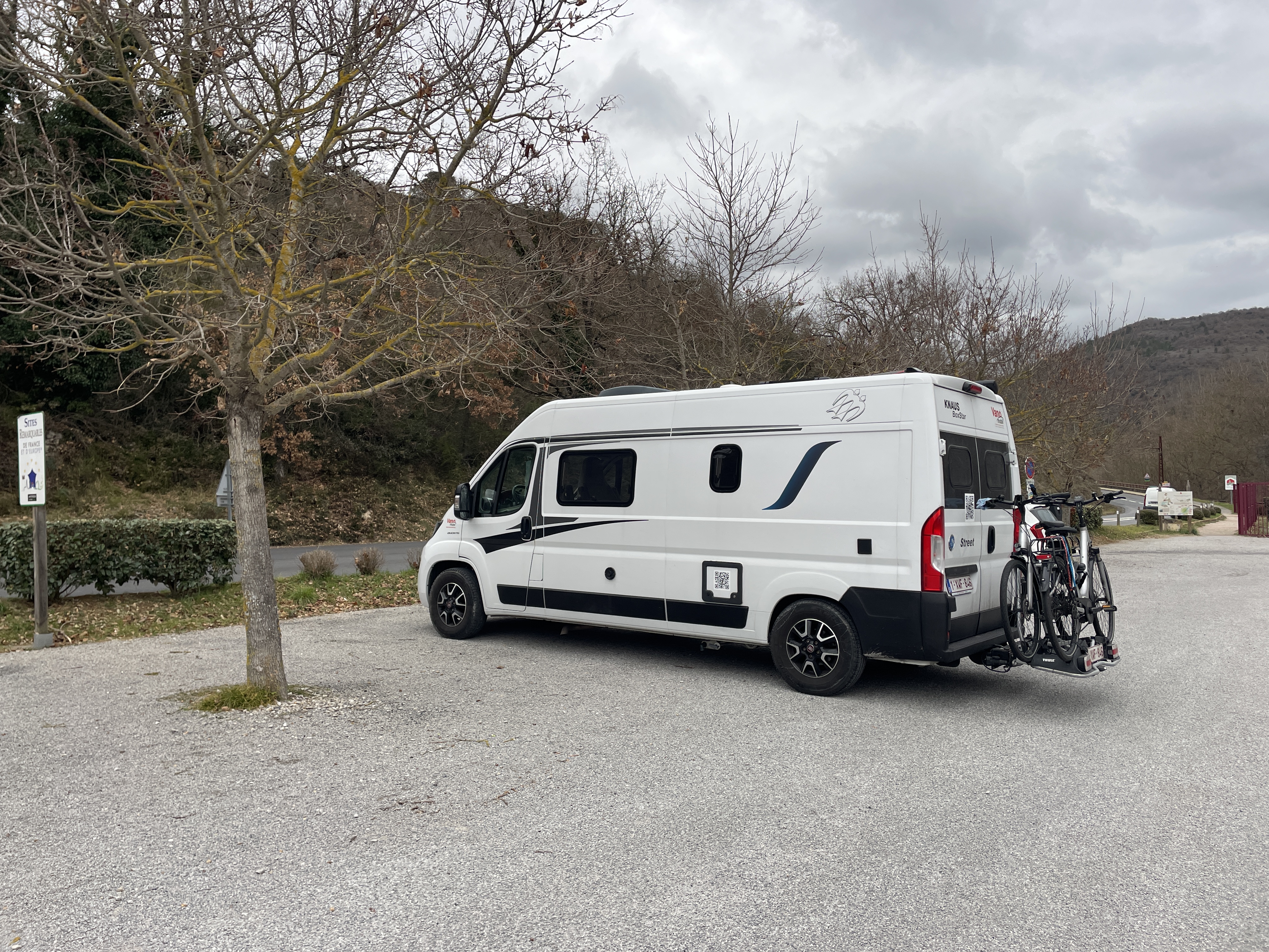 5042F Rte de Thérondels, 12100 Comprégnac, France / 25-01-2025 15:41 / 10.63 °C en matige regen