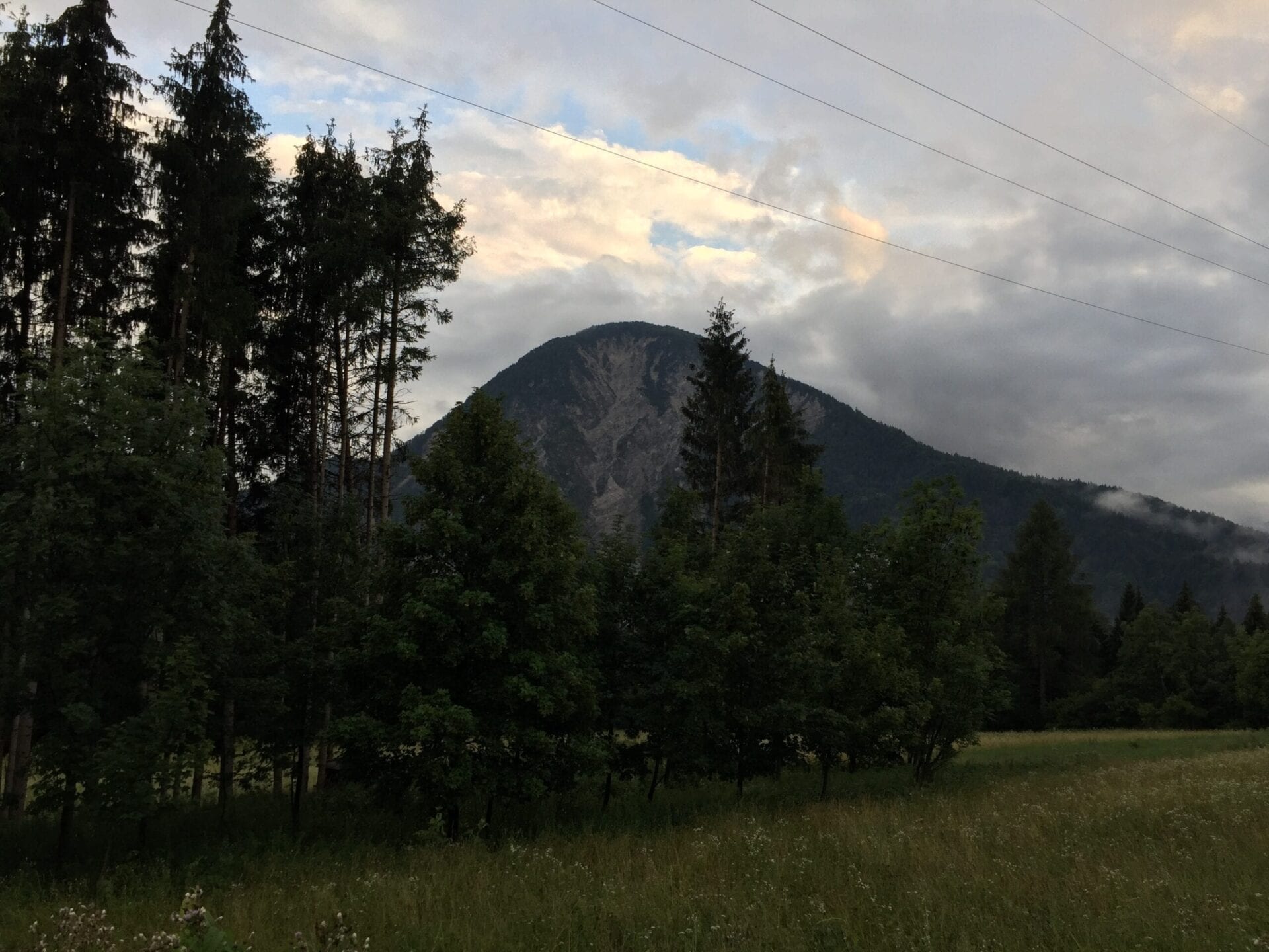 Via Chiemis, 16, 32040 Valle di Cadore BL, Italy / 02-08-2020 19:57 / 13.03 °C en matige regen