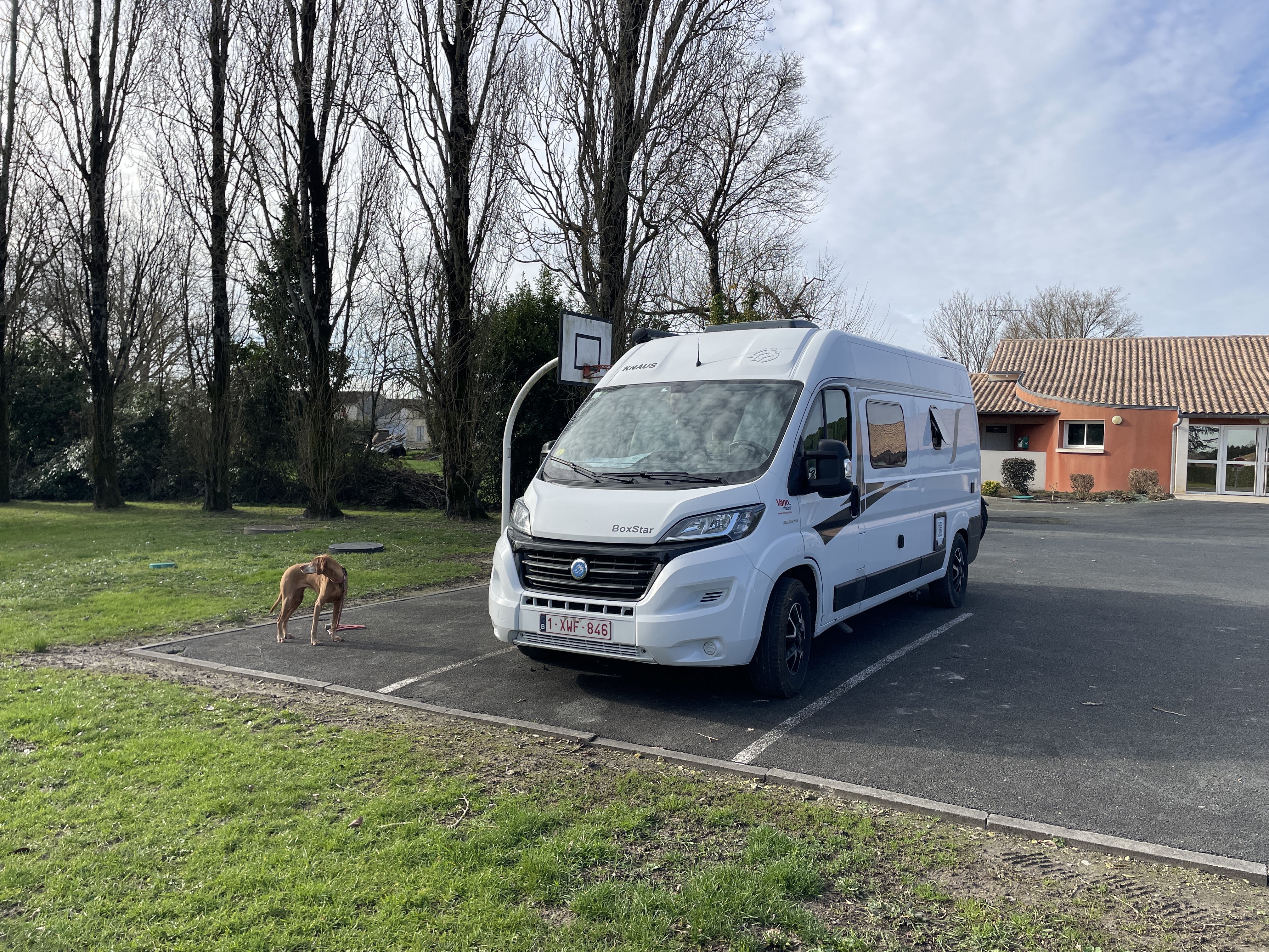 1-14 Rue du Grand Village, 17800 Saint-Léger, France / 15-02-2025 15:39 / 10.32 °C en bewolkt