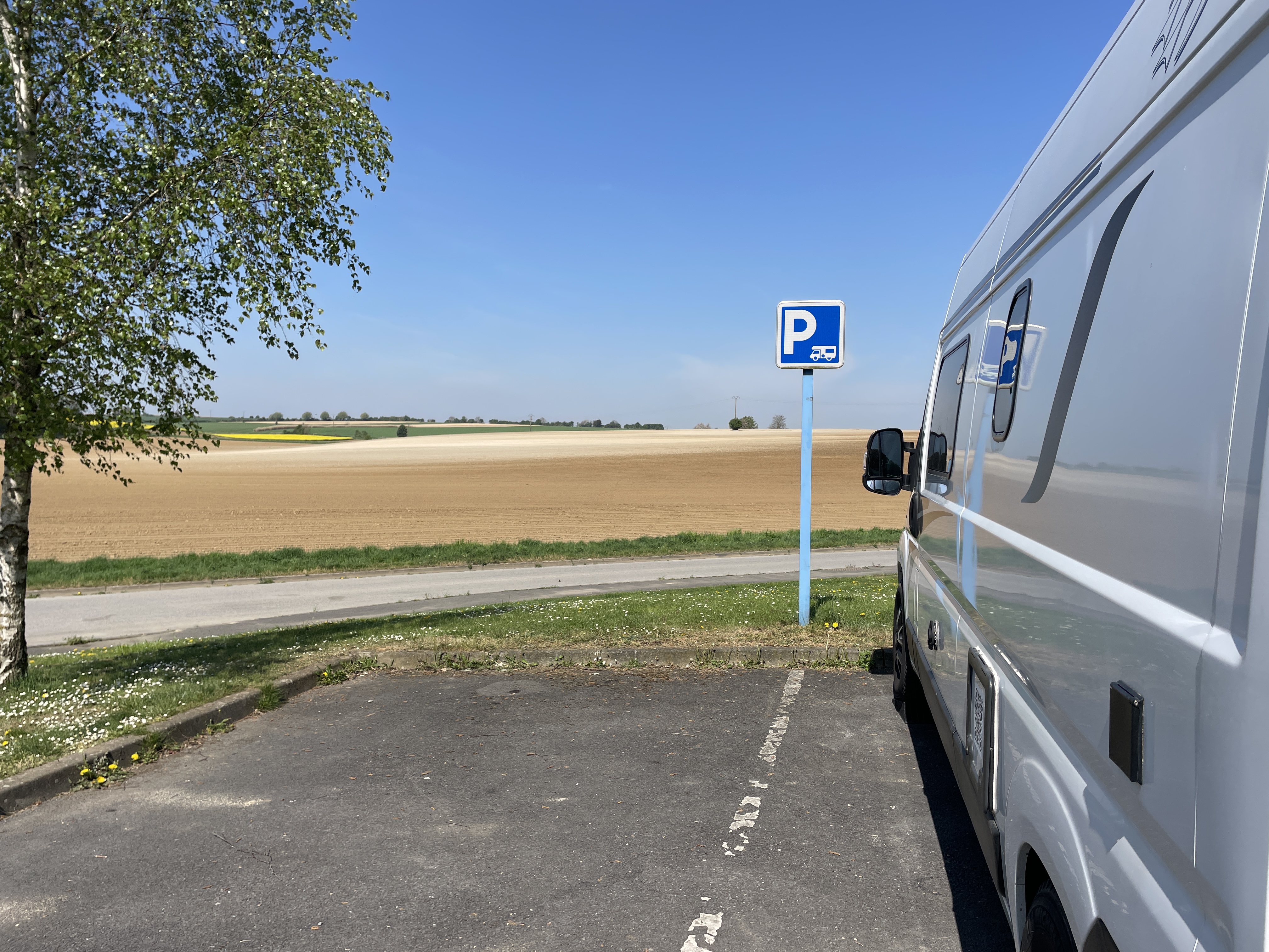 RD, 1044 Ham. de Riqueval, 02420 Bellicourt, France / 18-04-2025 12:17 / 14.03 °C en half bewolkt