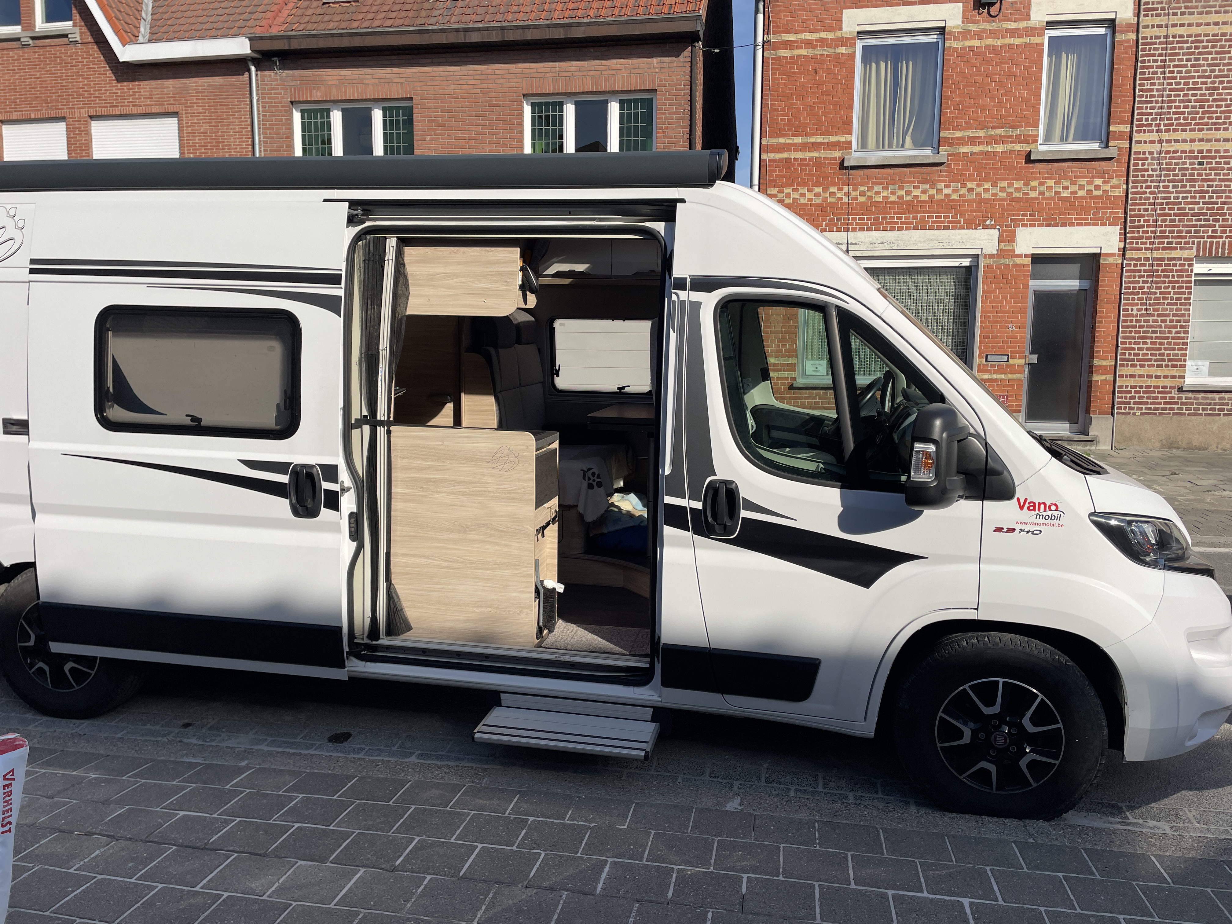 Wilgenstraat 77, 8800 Roeselare, Belgium / 11-05-2025 09:11 / 21.41 °C en licht bewolkt