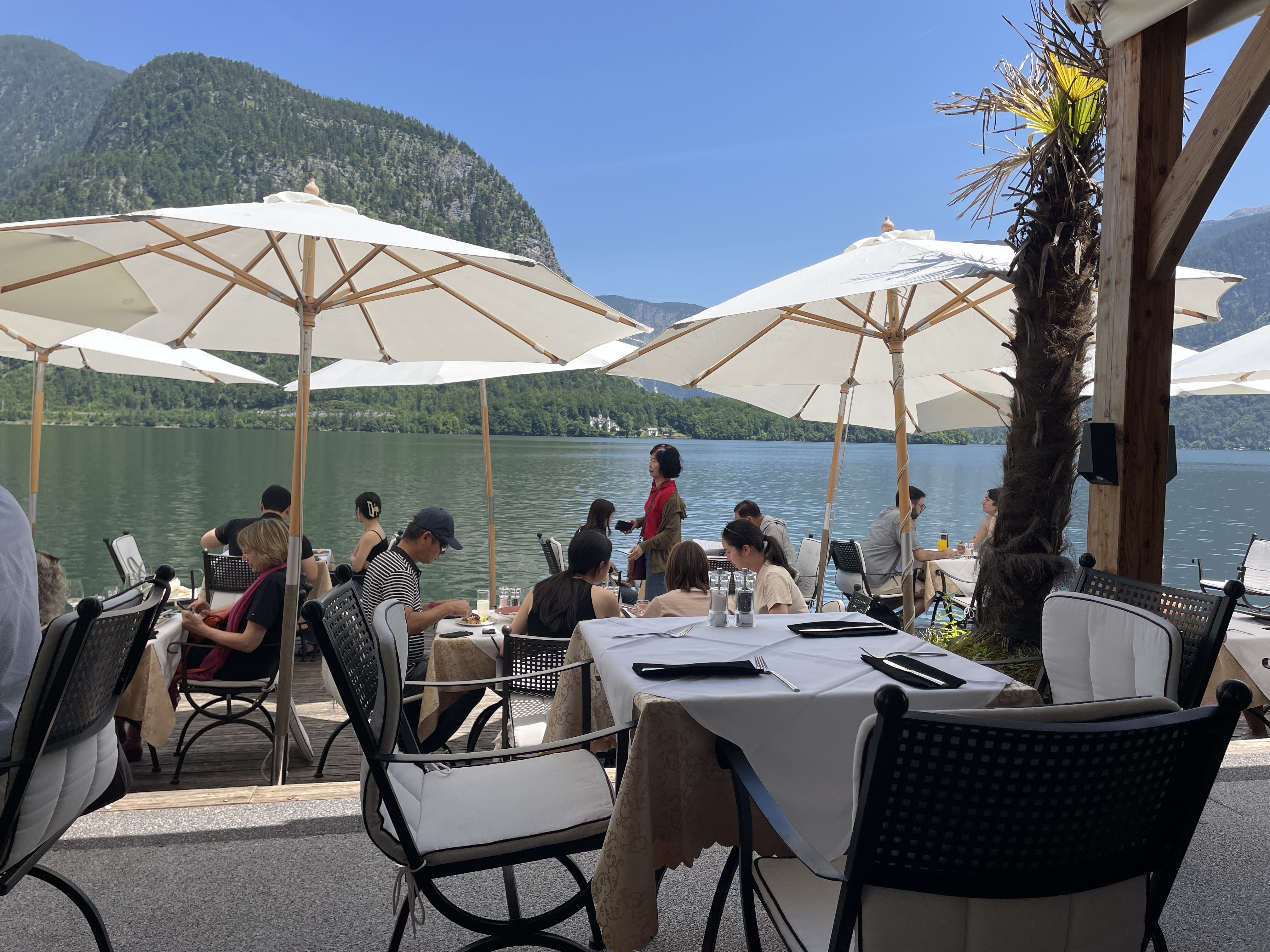 Marktpl. 104, 4830 Hallstatt, Austria / 18-06-2025 13:34 / 27.98 °C en zeer lichte bewolking